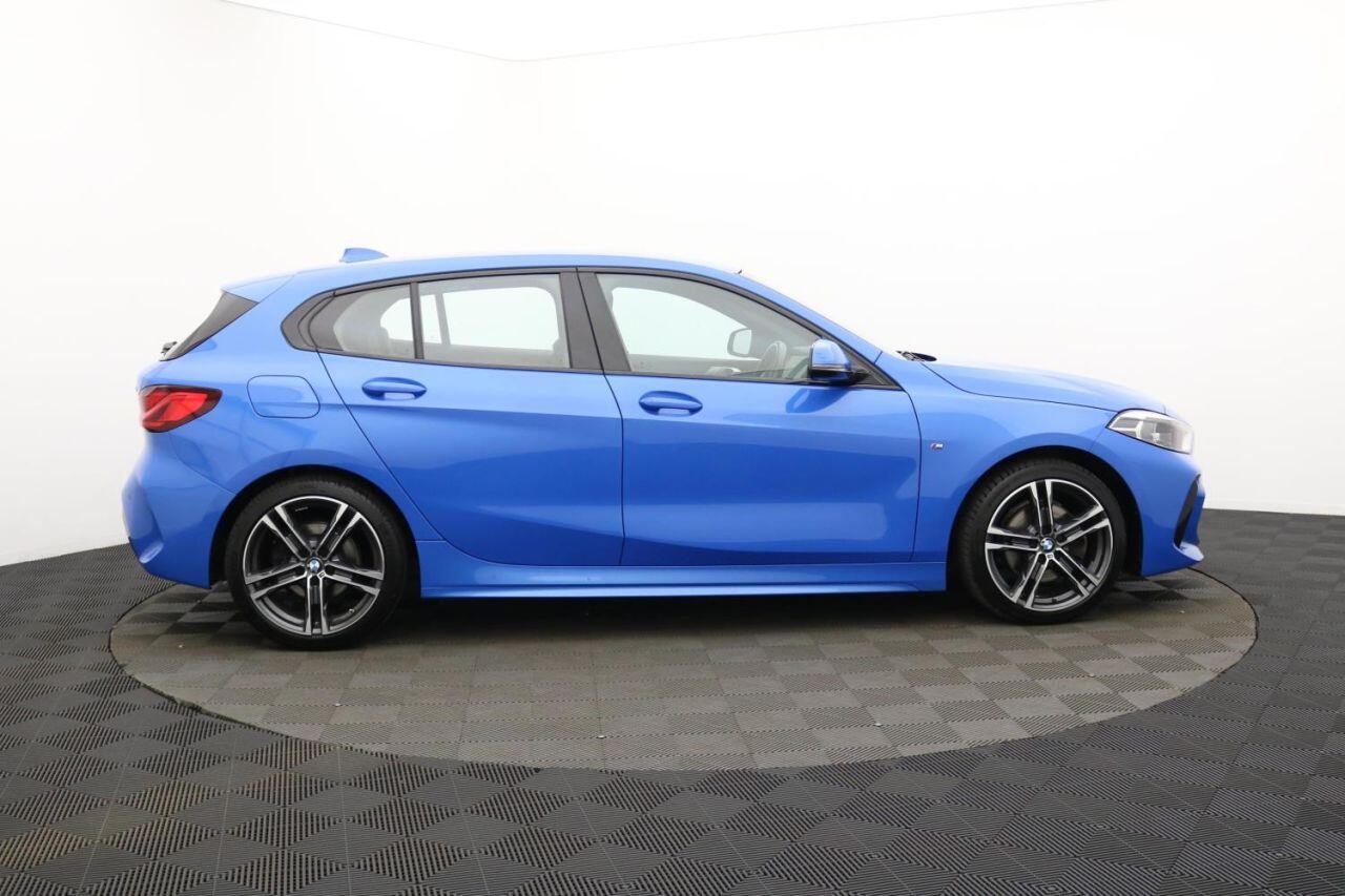BMW 1 Series view 2