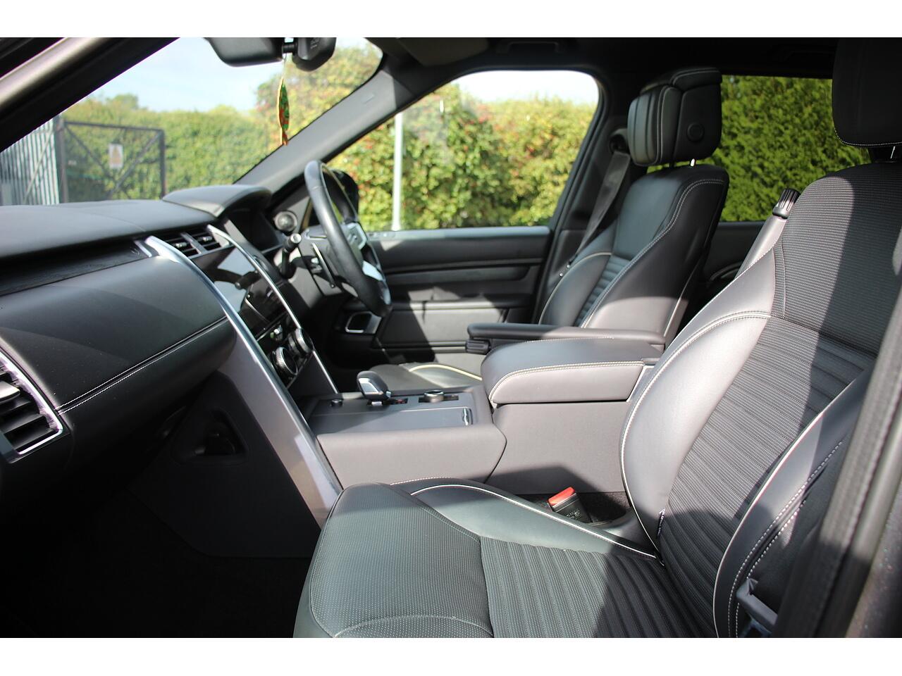 Land Rover Discovery view 17