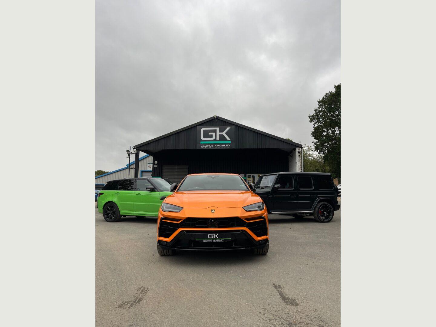 Lamborghini Urus view 94