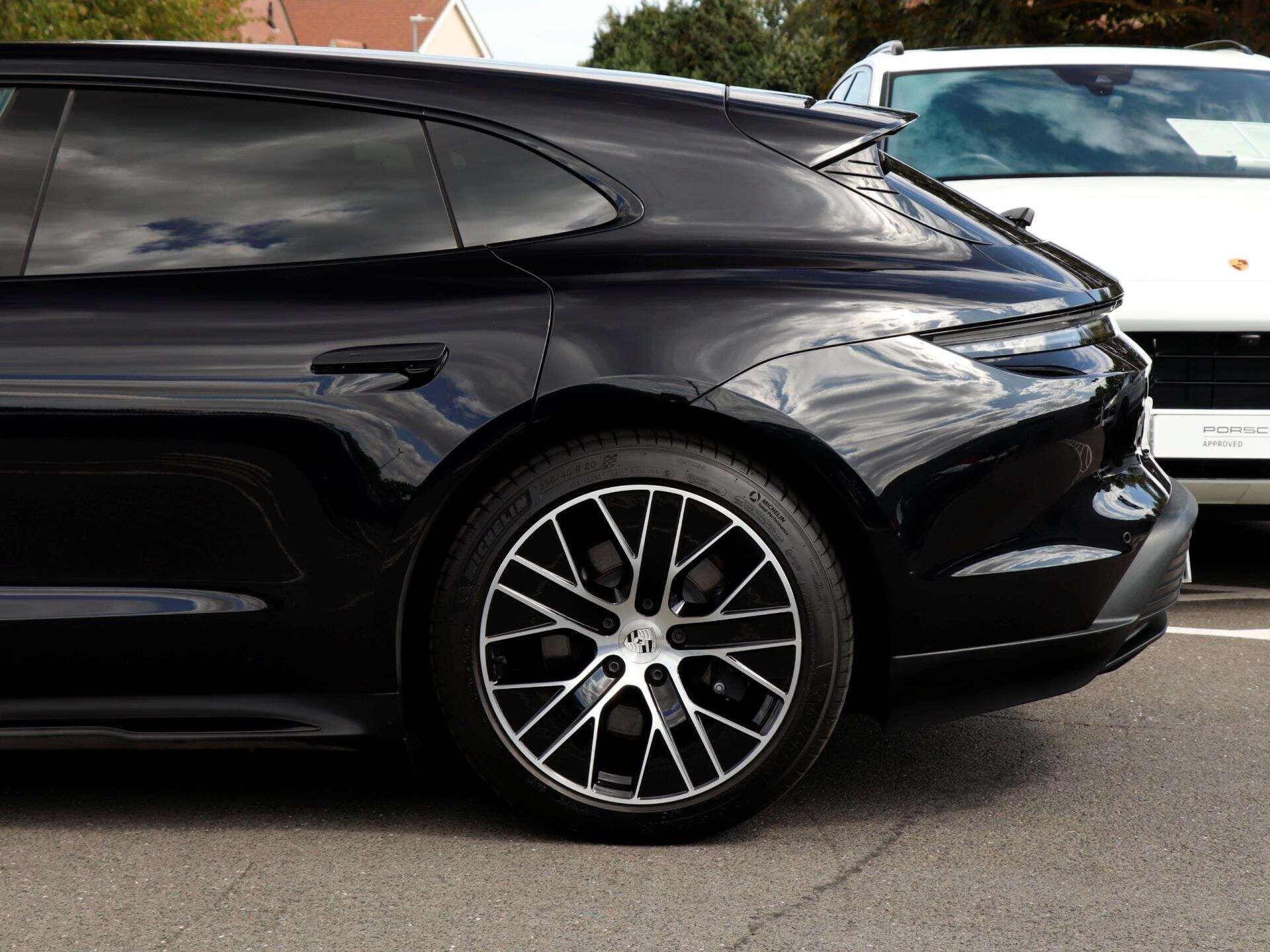 Porsche Taycan view 29