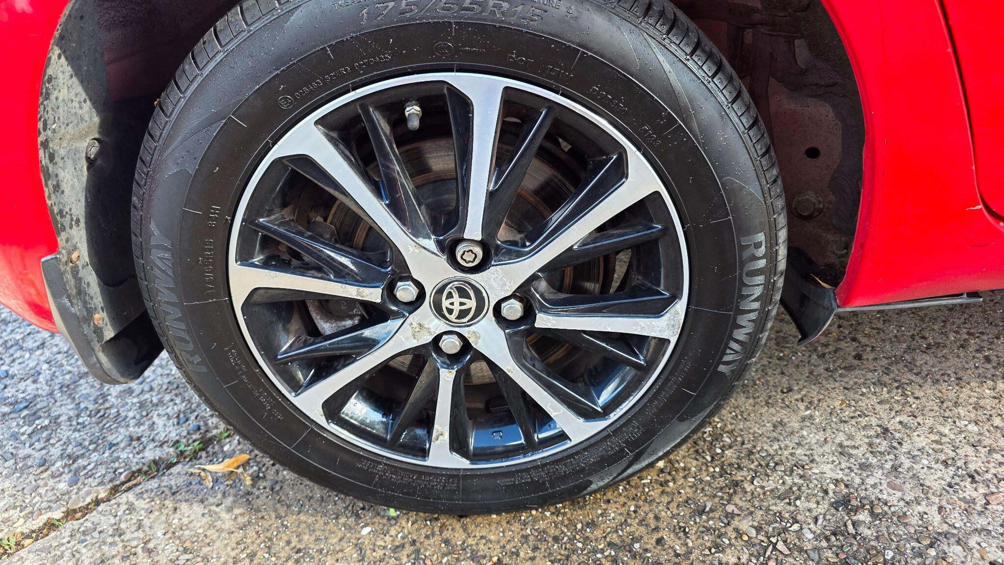 Toyota Yaris view 41