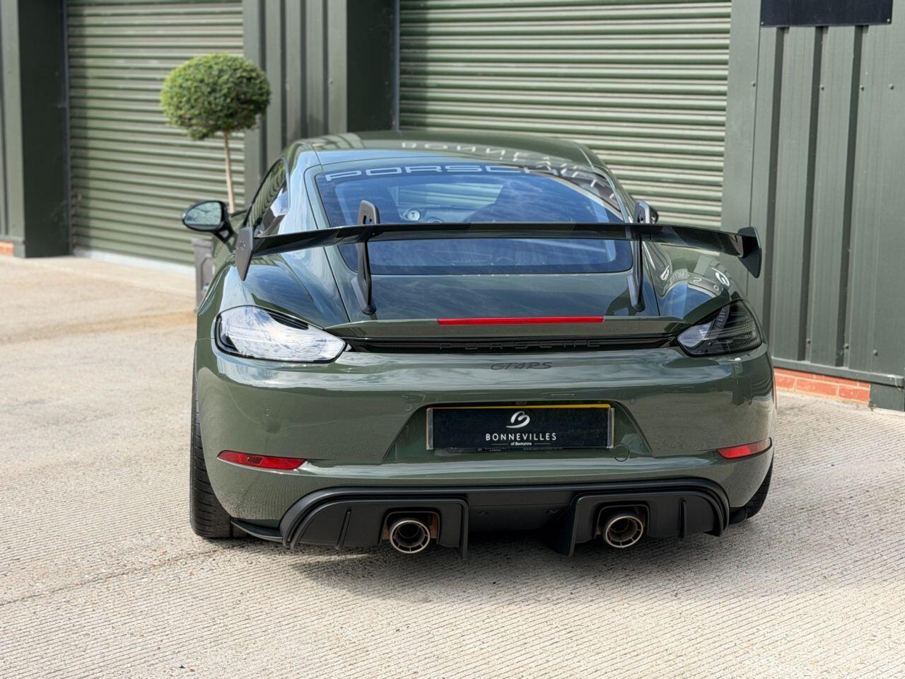Porsche 718 Cayman view 28