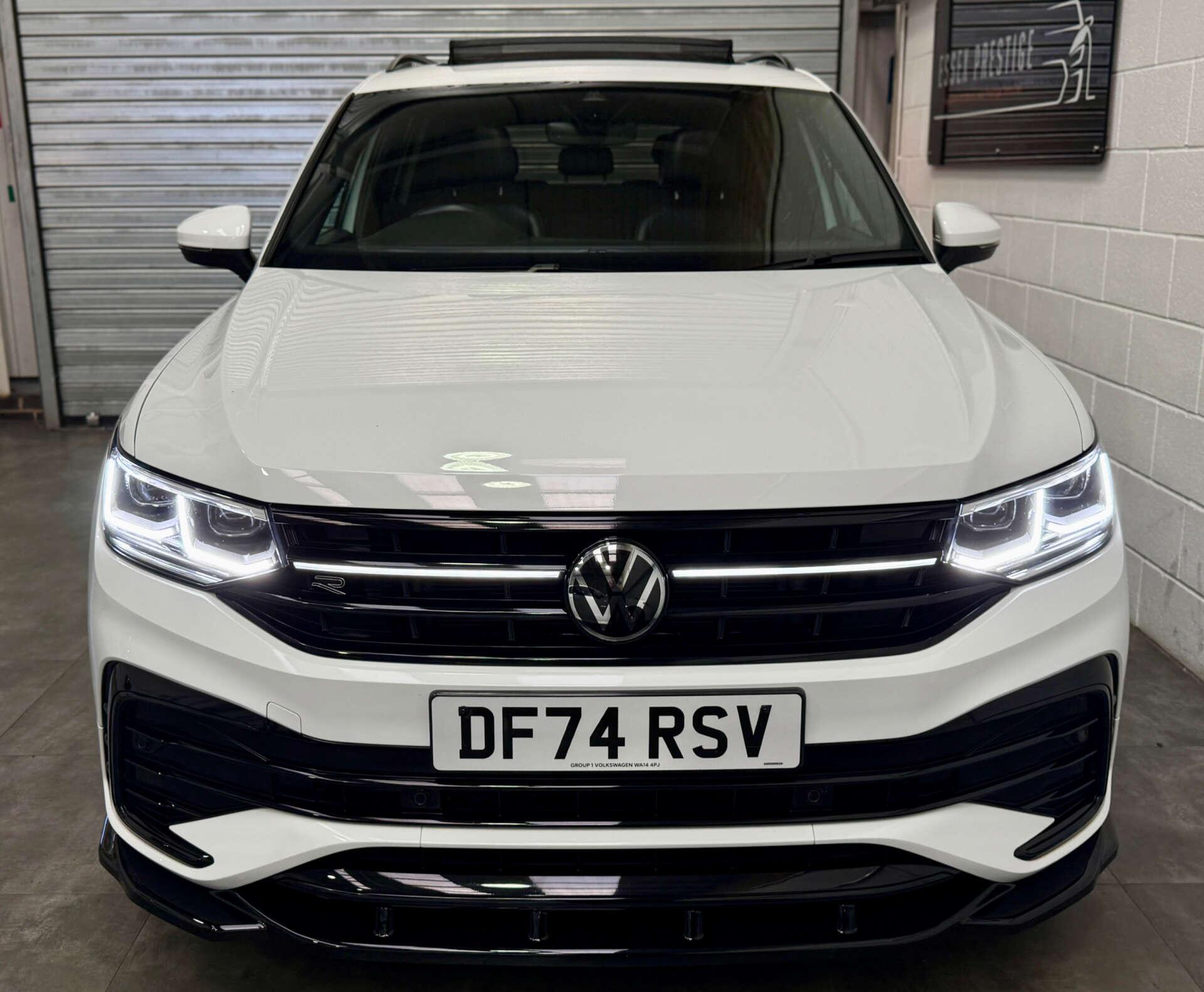 Volkswagen Tiguan Allspace view 2