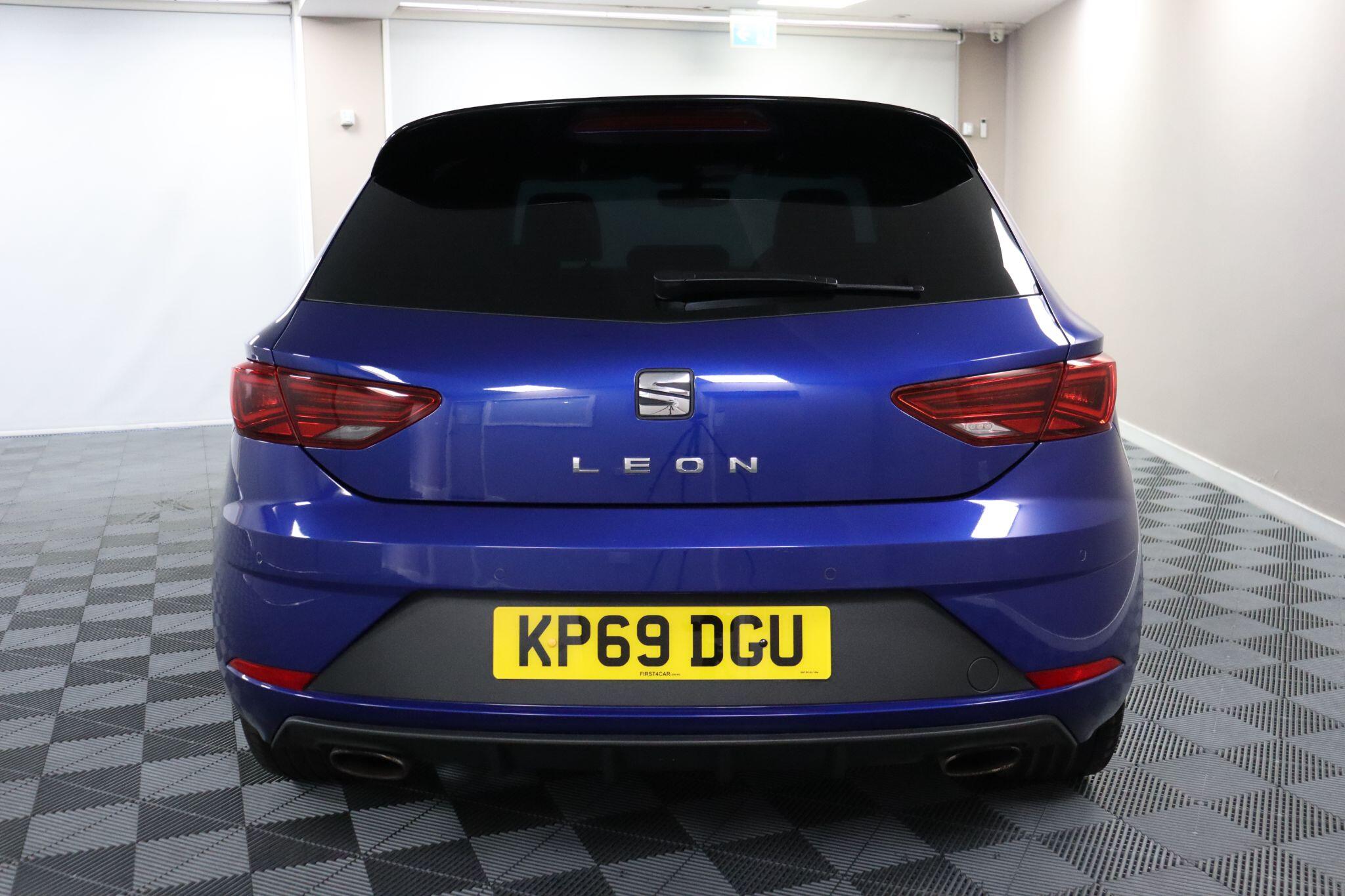 Seat Leon Leon view 8