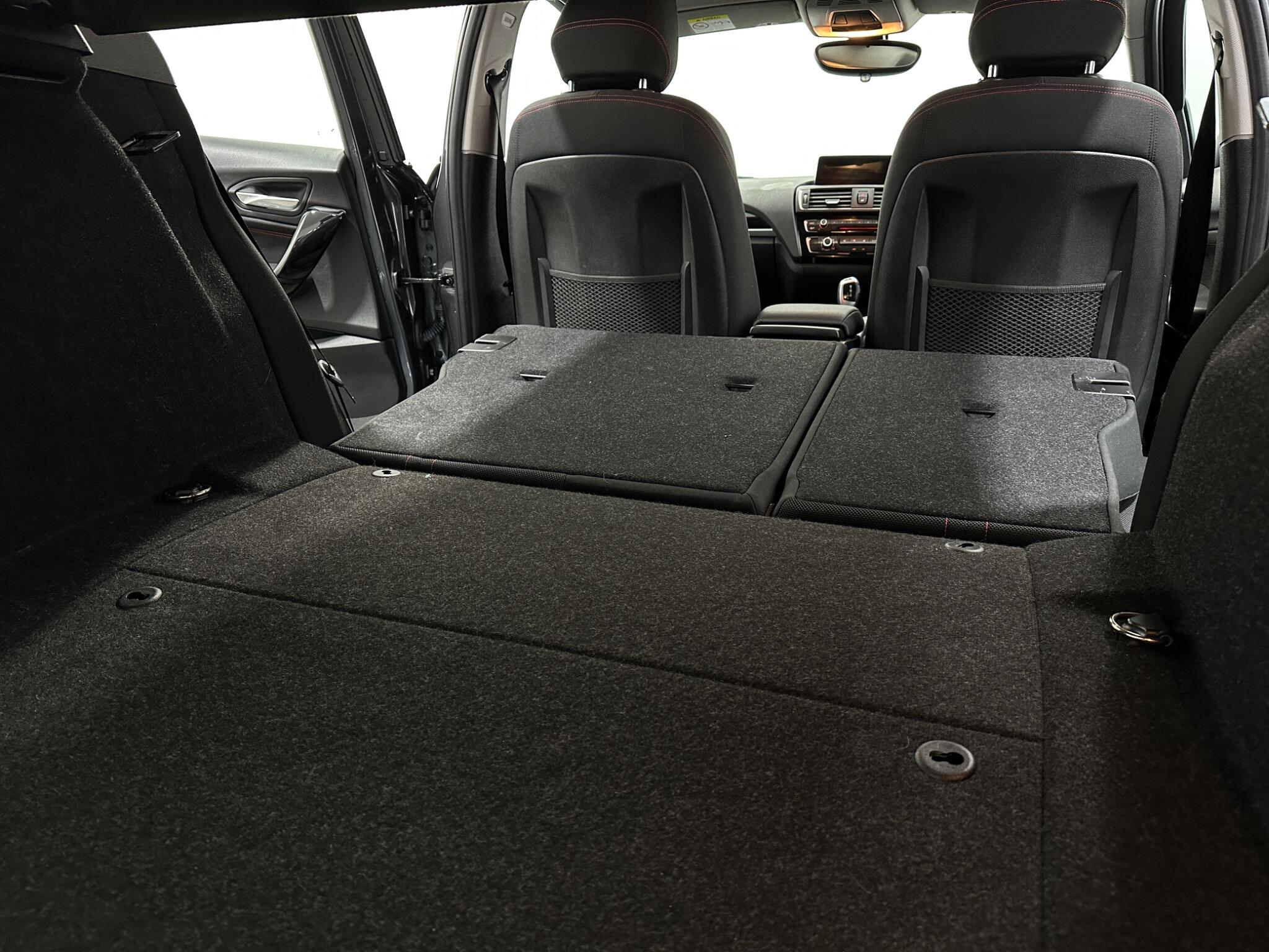 BMW 1 Series view 45