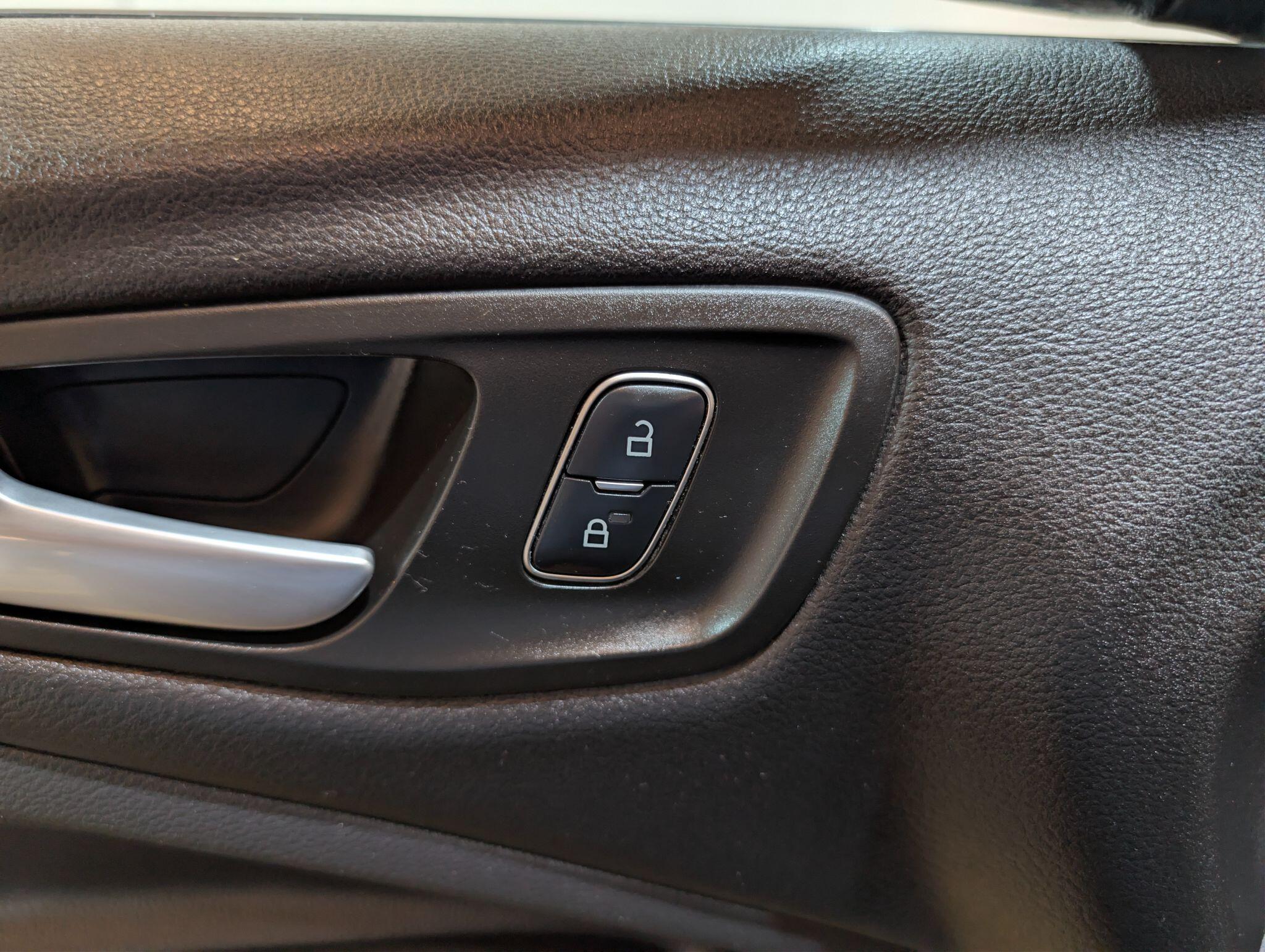 Ford Kuga view 40