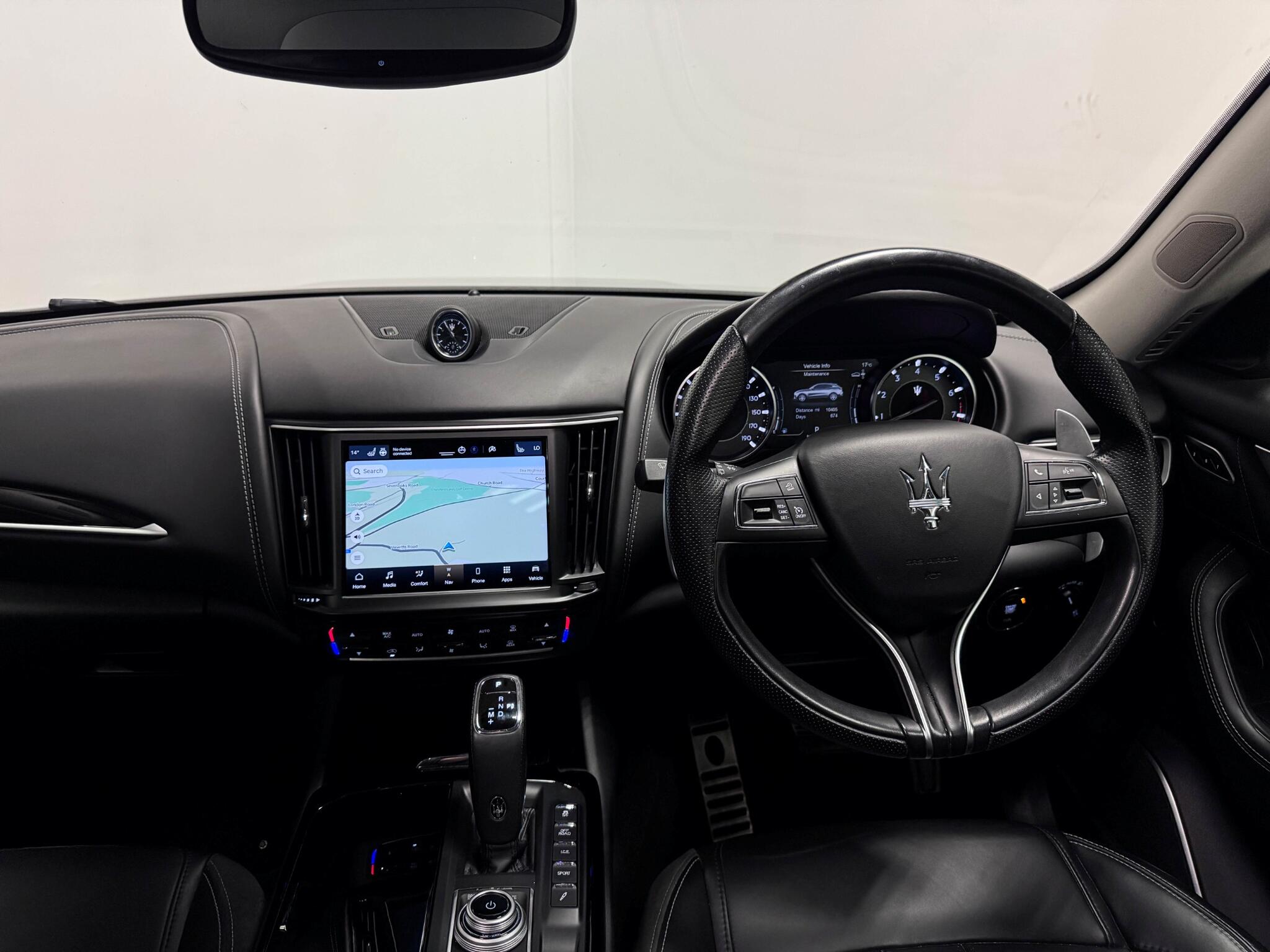 Maserati Levante view 32