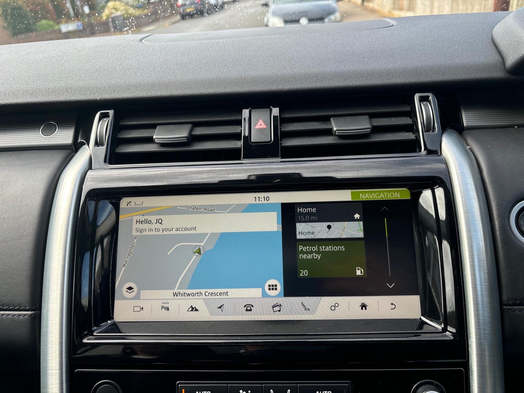 Land Rover Discovery 3 view 17