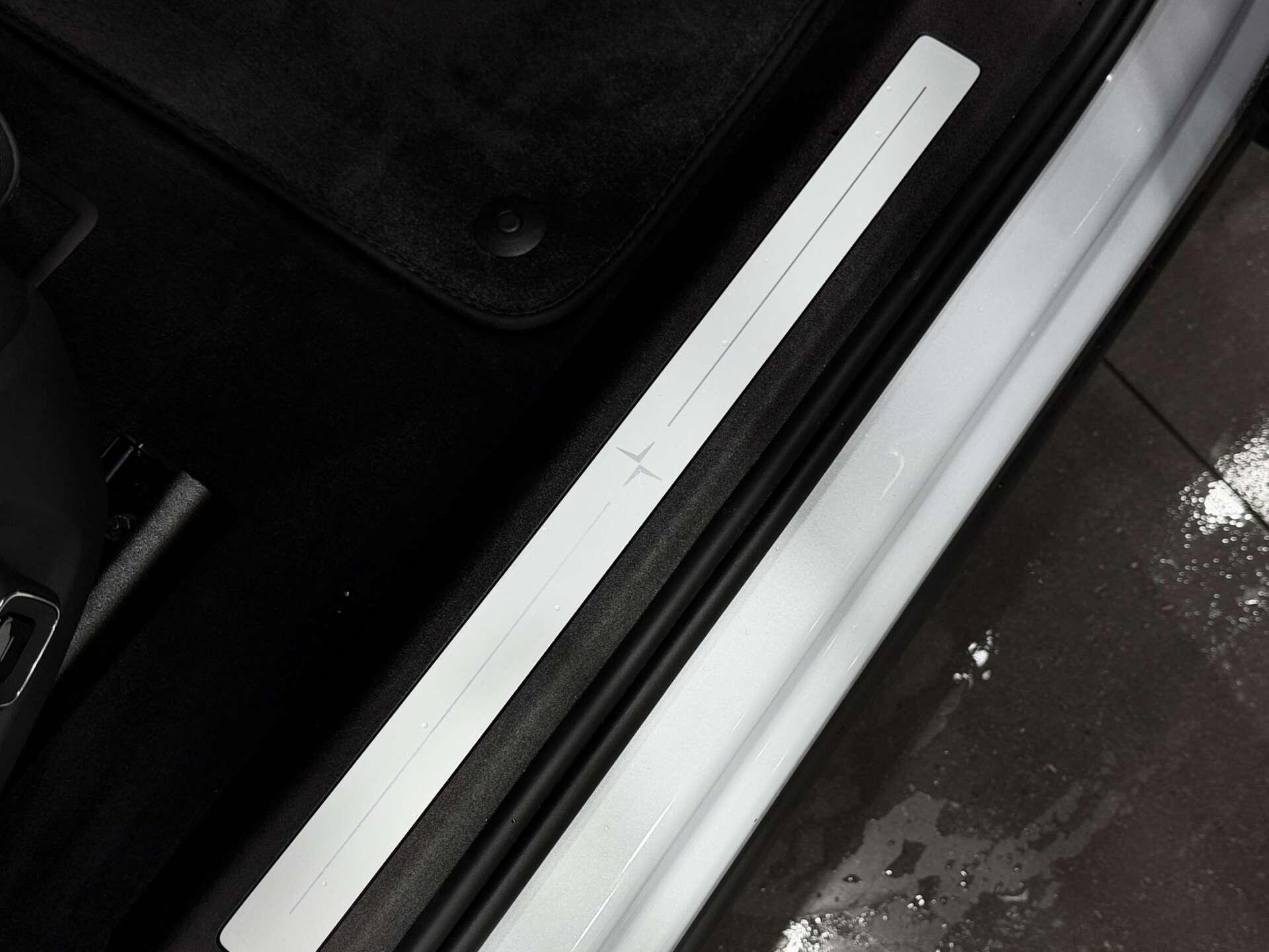 Polestar 3 view 45