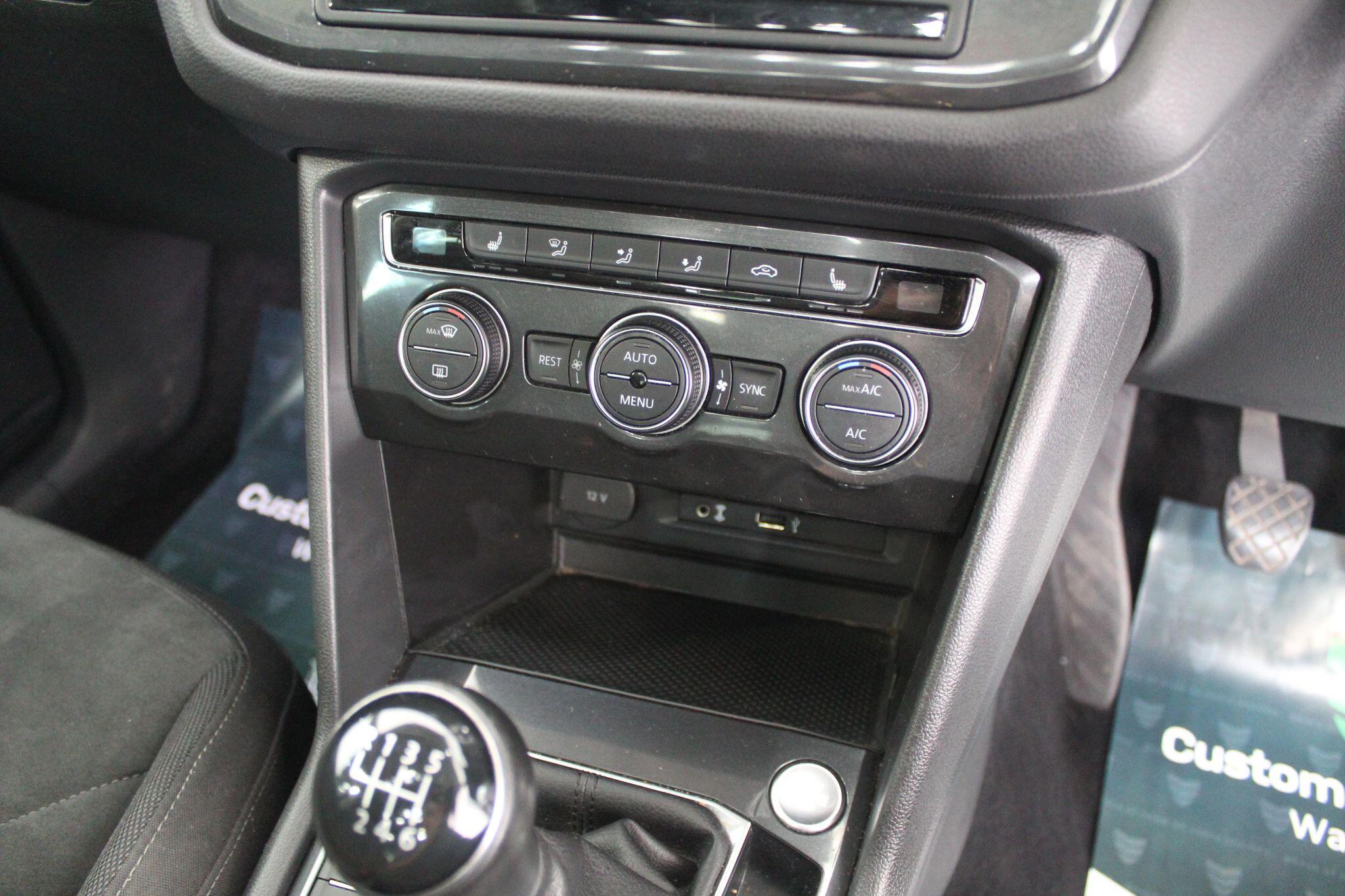 Volkswagen Tiguan view 44