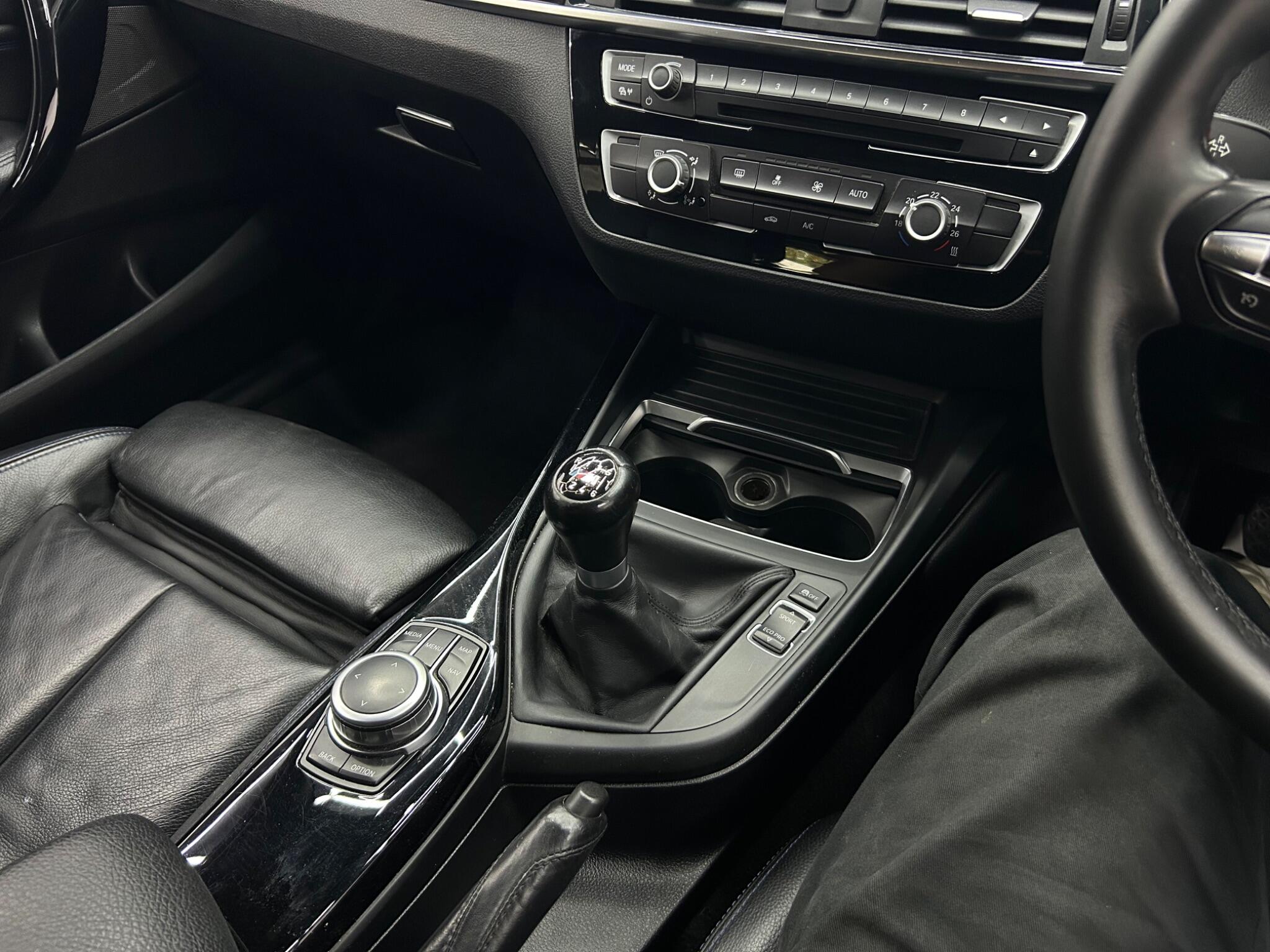 BMW 1 Series view 10