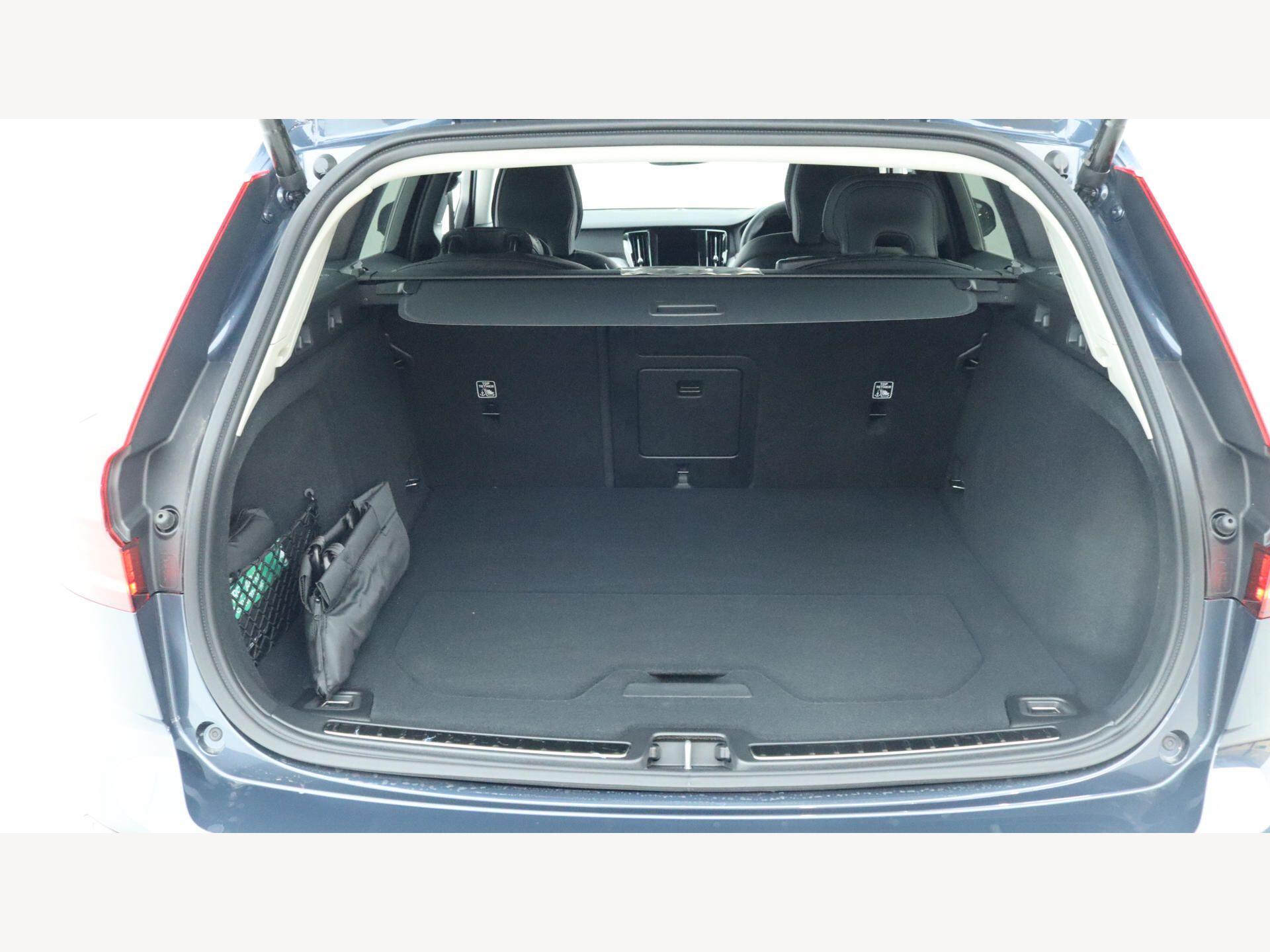 Volvo V60 view 16