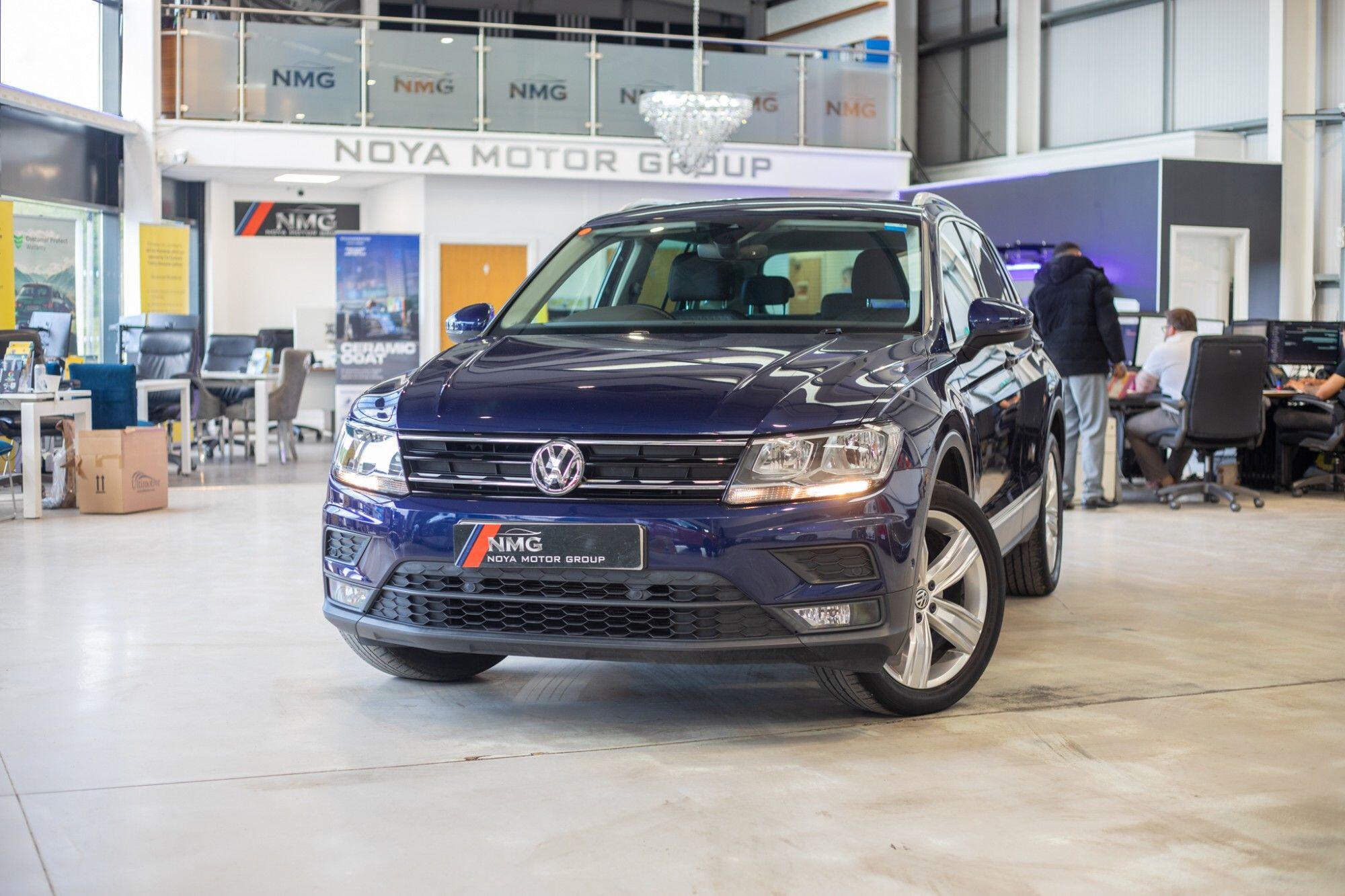 Volkswagen Tiguan view 4