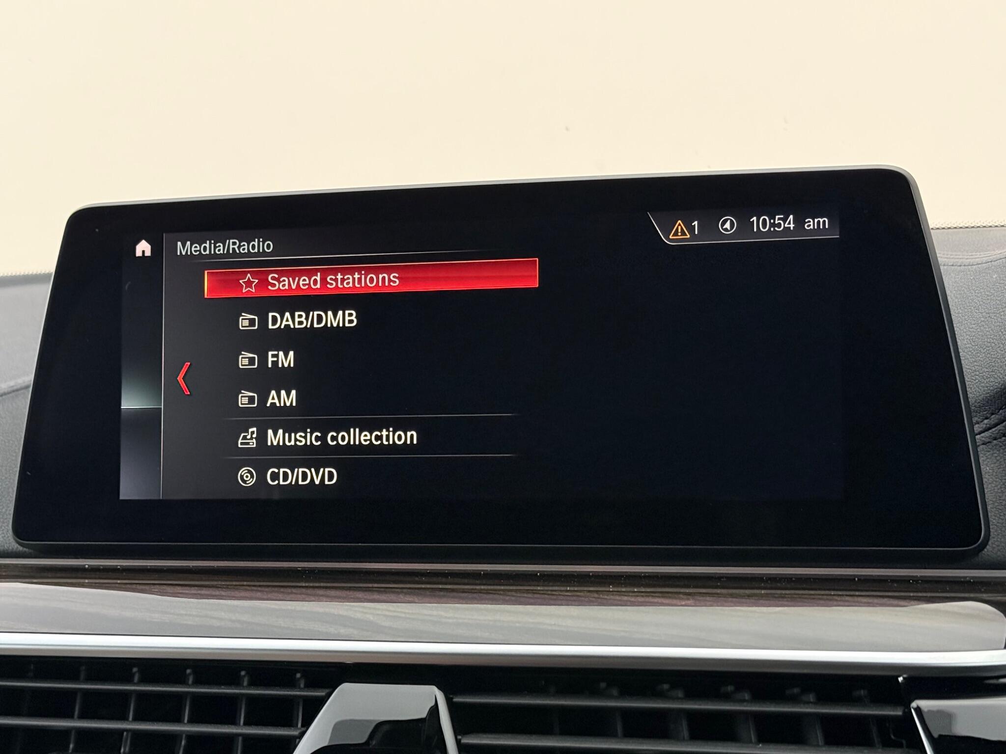 BMW 5 Series view 27