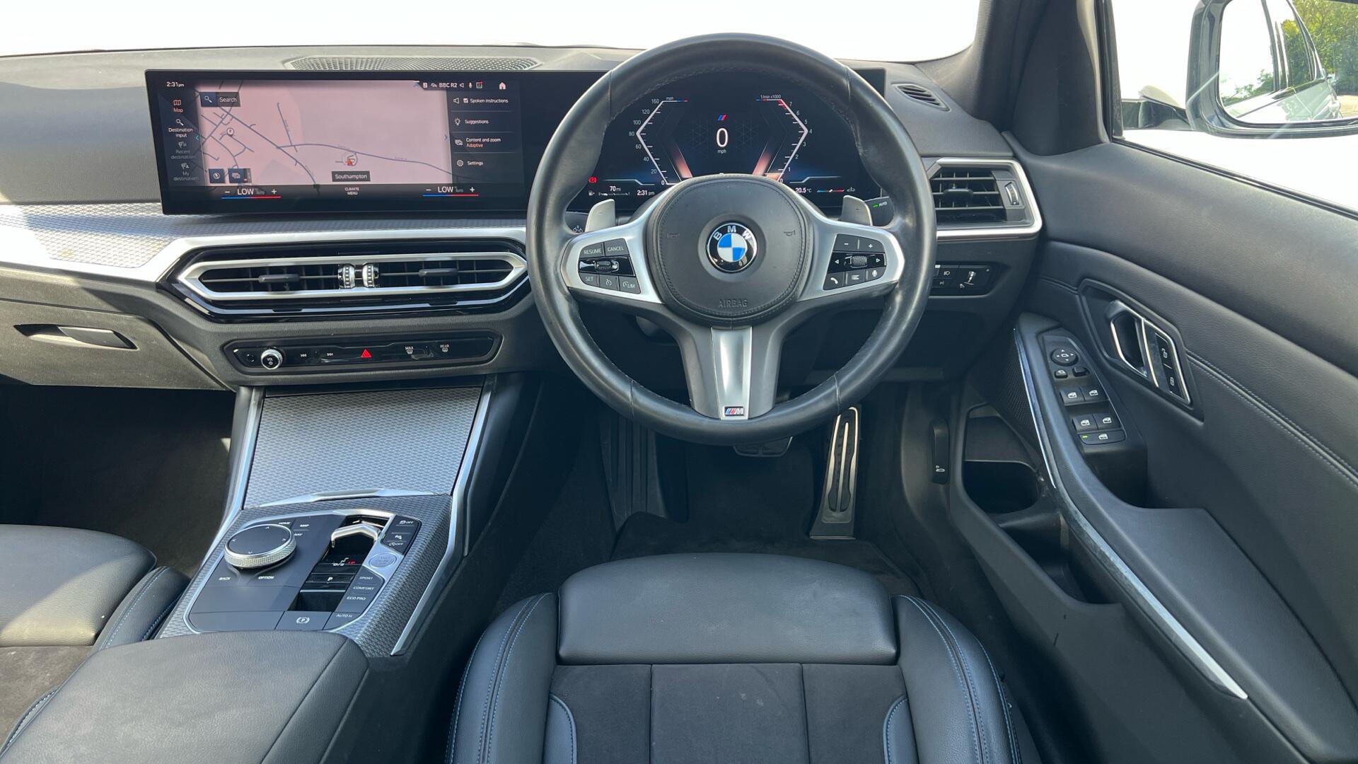 BMW 3 Series view 5