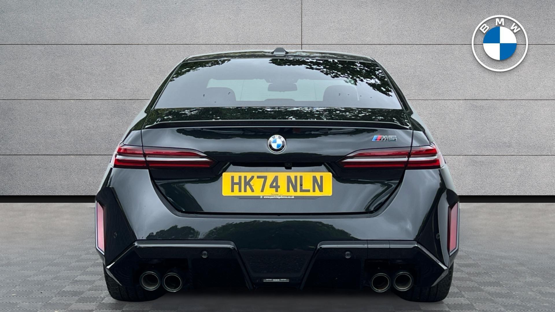 BMW M5 view 15