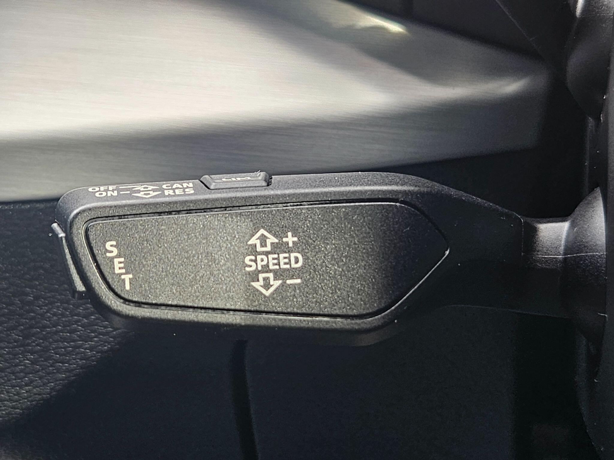 2019 Audi SQ2 image 40