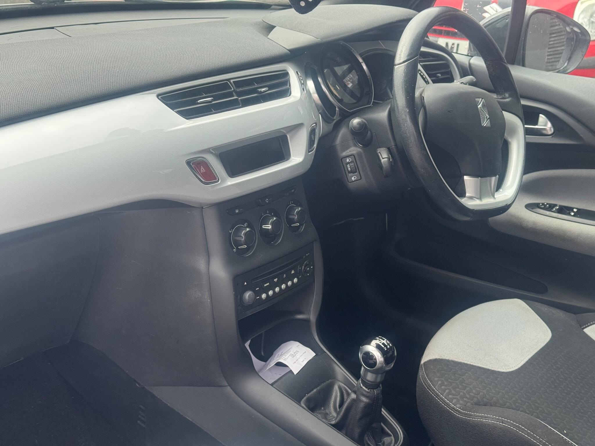 Citroen DS3 view 17