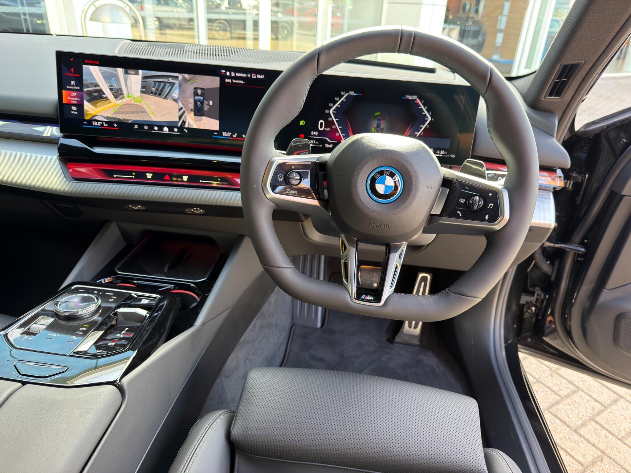 BMW 5 Series view 40
