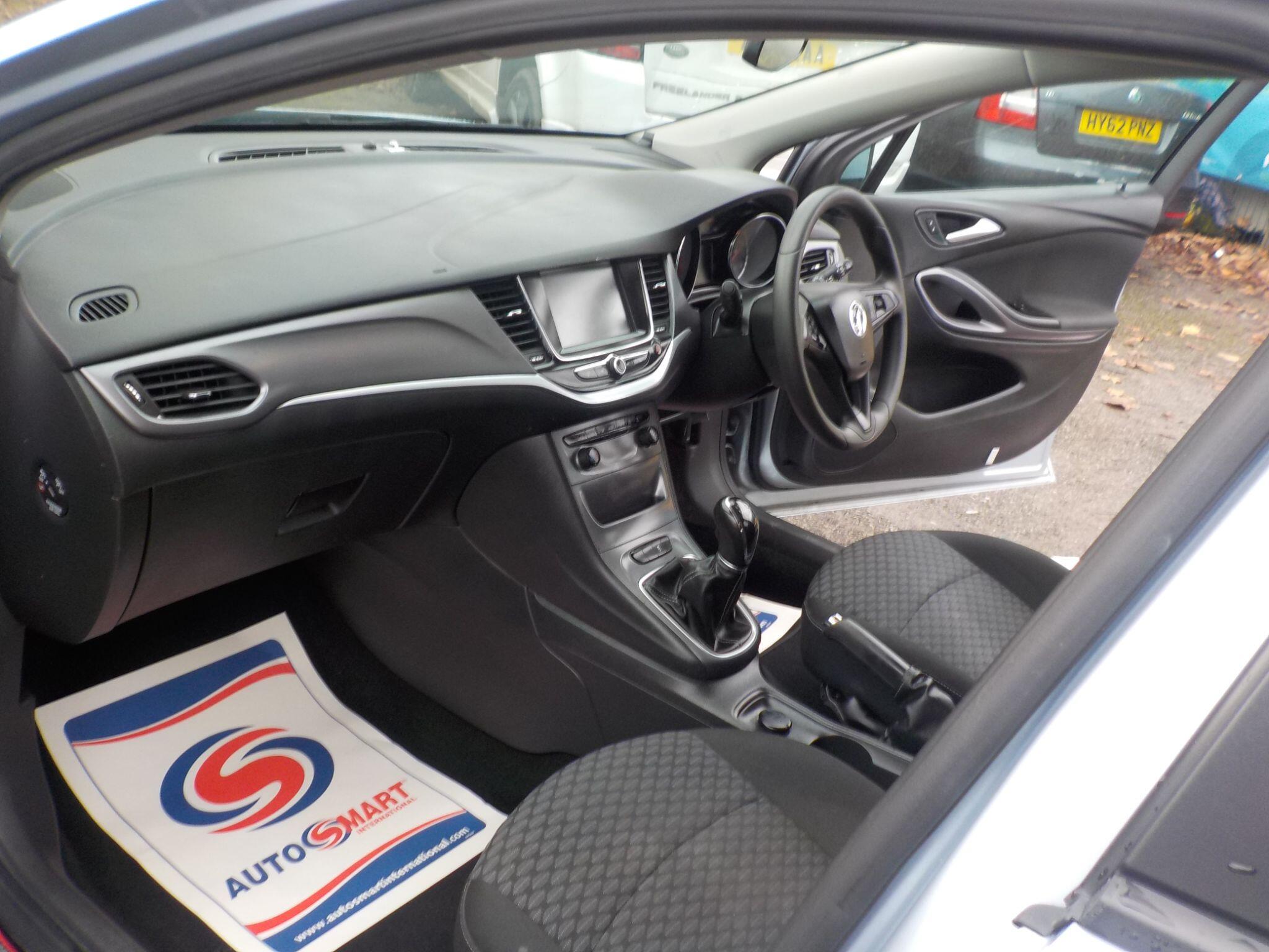Vauxhall Astra 1.4i Turbo Design Euro 6 5dr