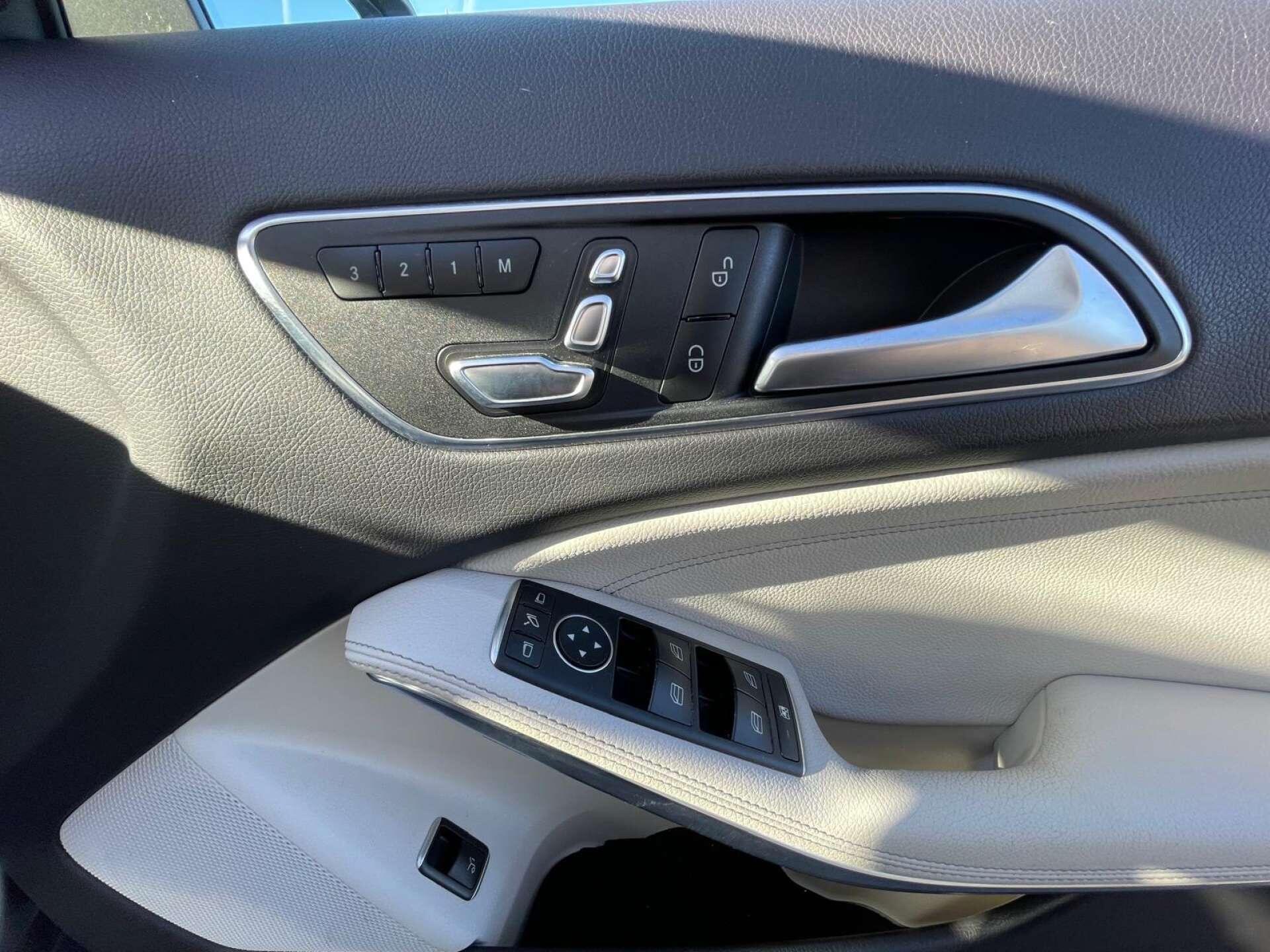 Mercedes-Benz Gla view 34