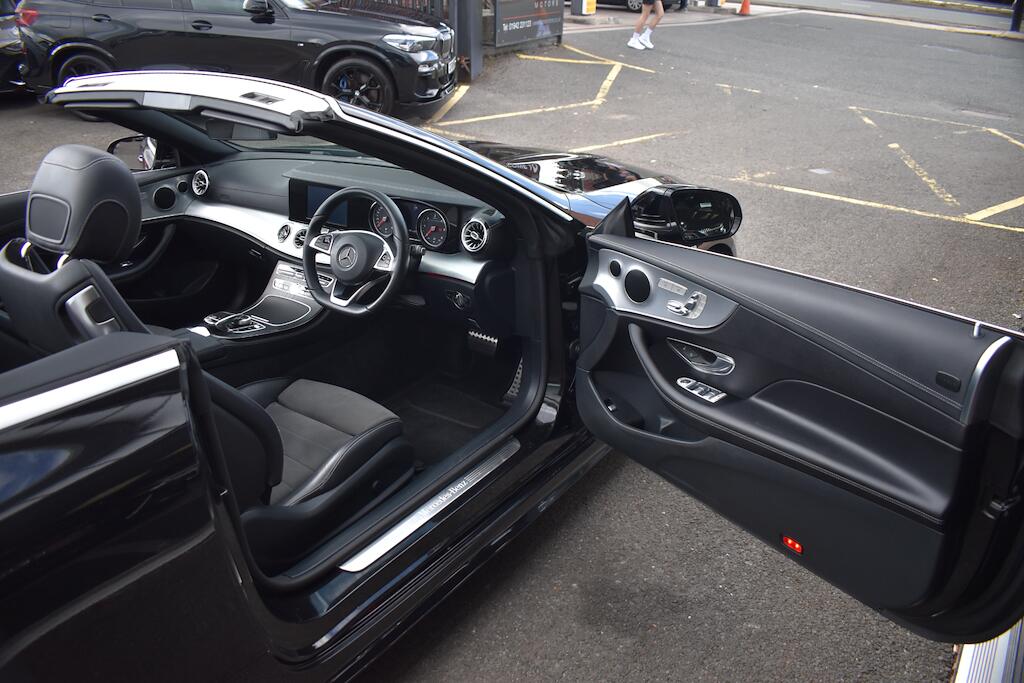 Mercedes-Benz E Class view 29