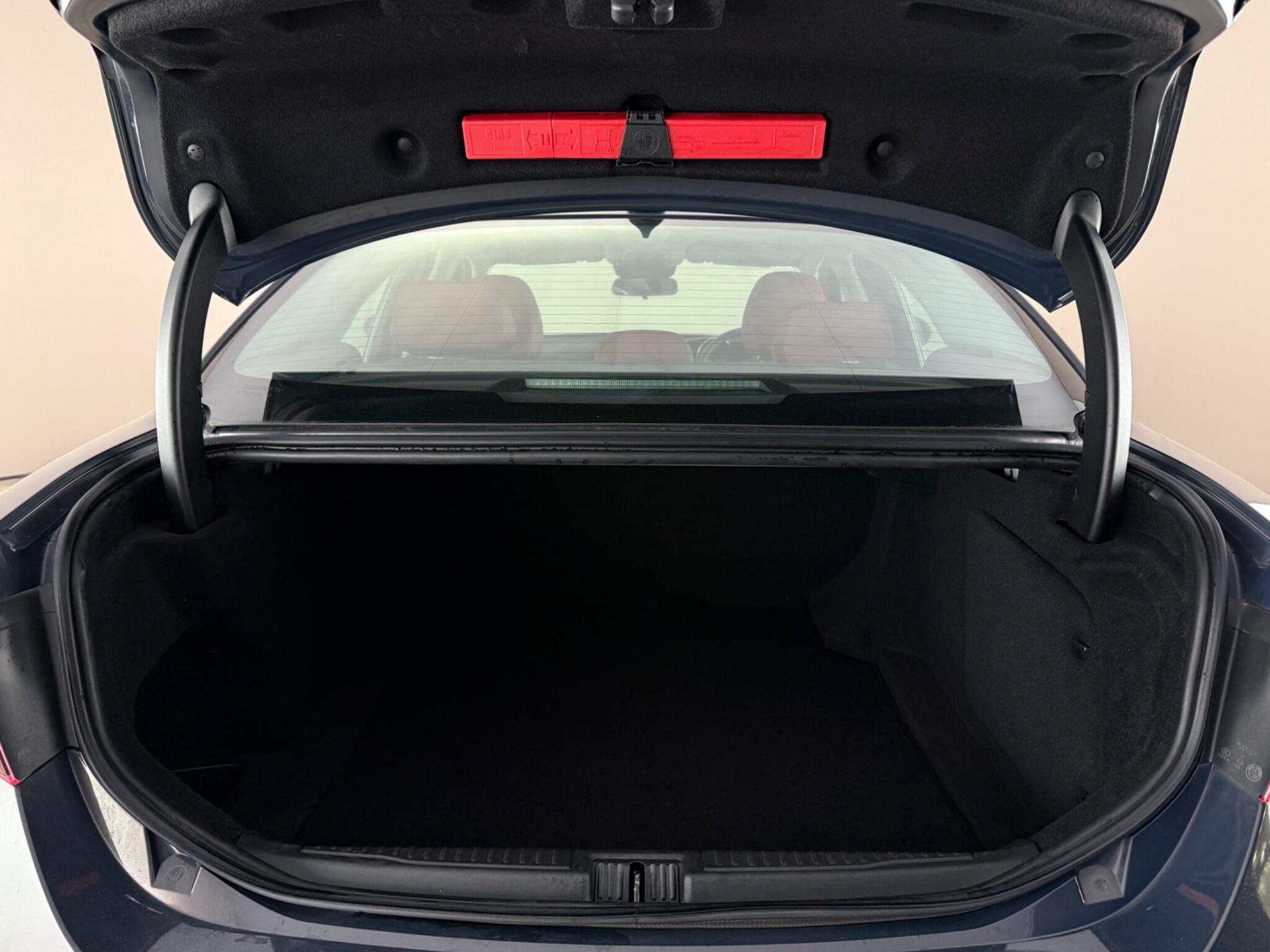 Alfa Romeo Giulia view 9
