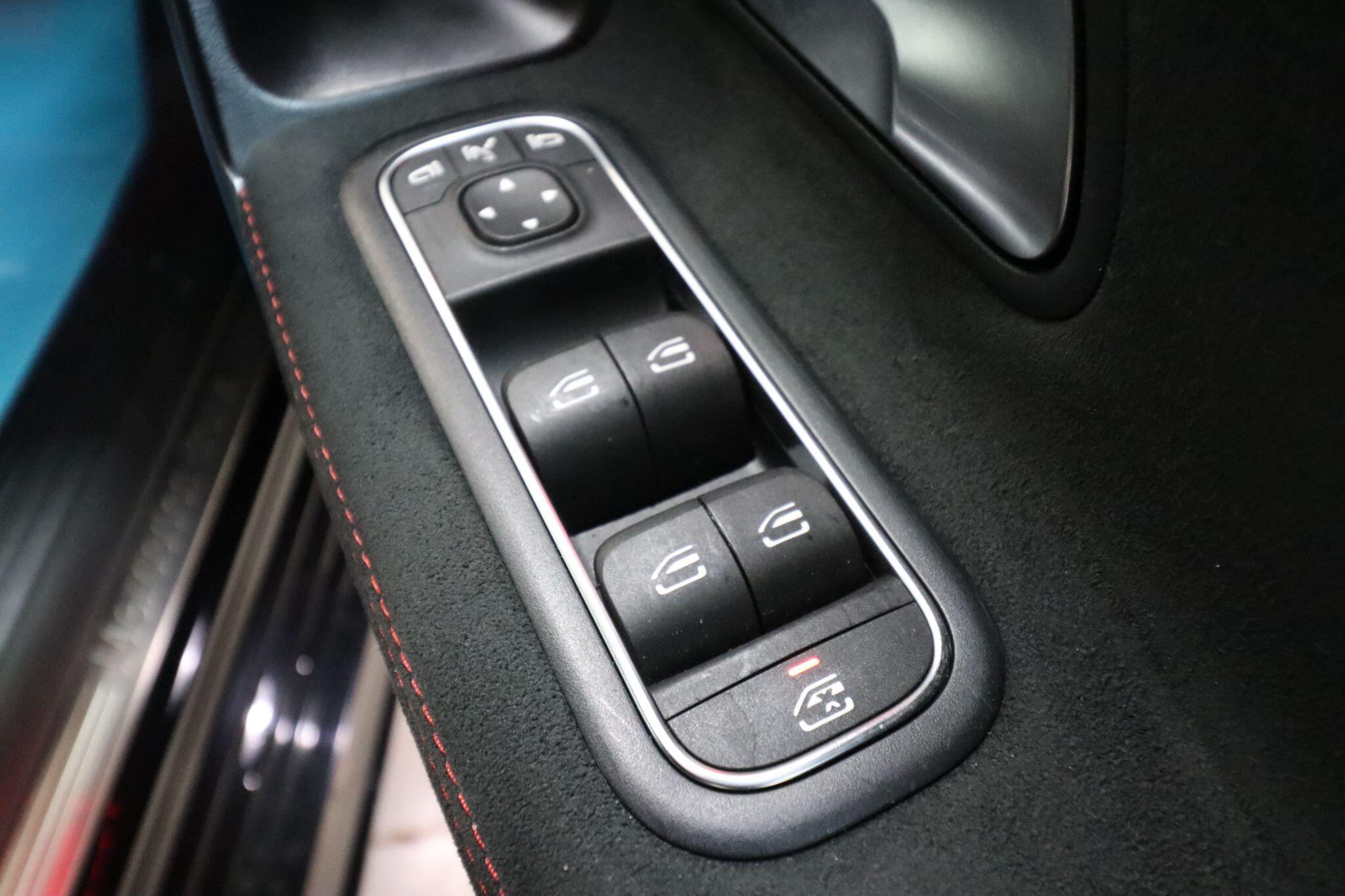 Mercedes-Benz Cla view 16