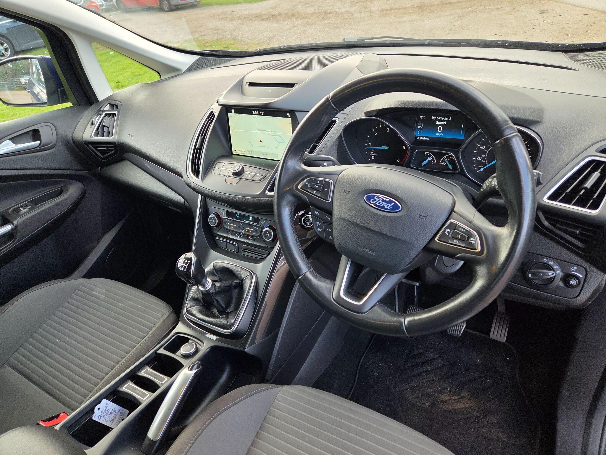 Ford C-Max view 10