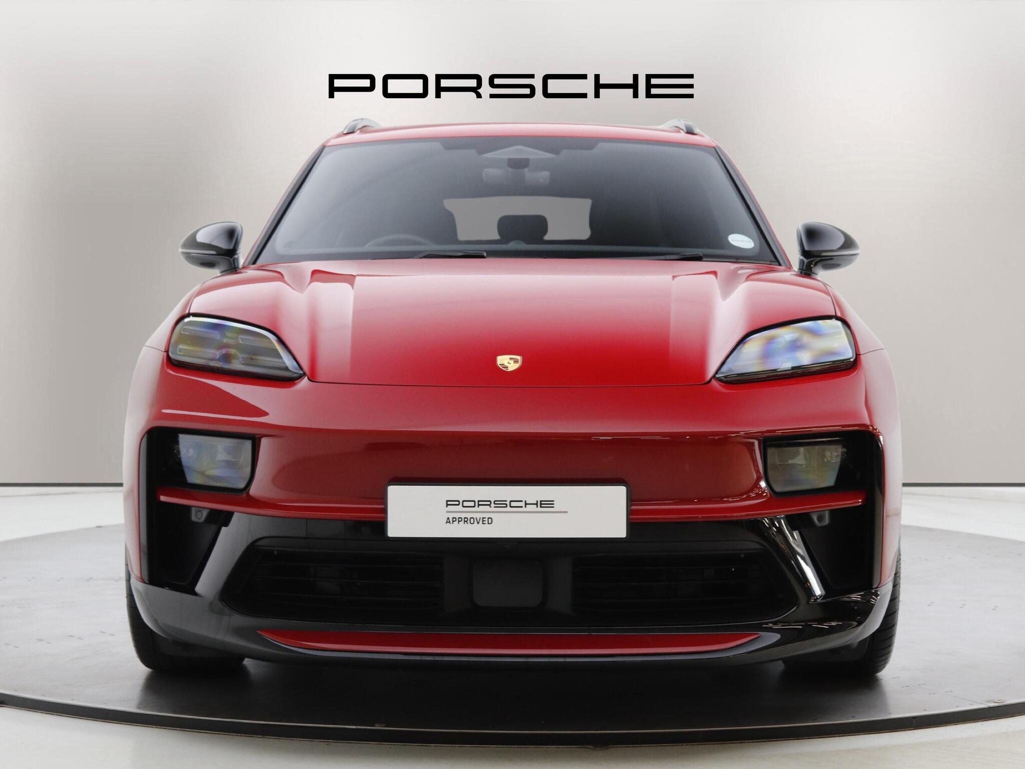 Porsche Macan view 6