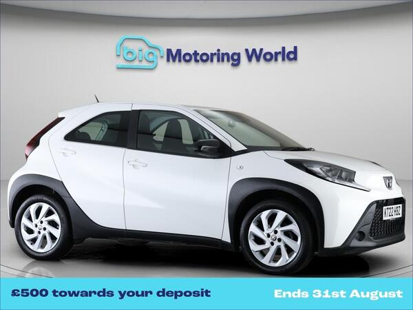 White 2022 Toyota AYGO X Hatchback Front-wheel drive Manual