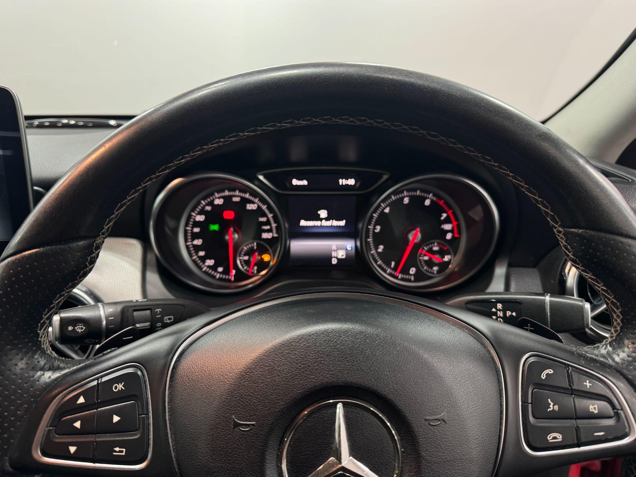 Mercedes-Benz GLA view 33