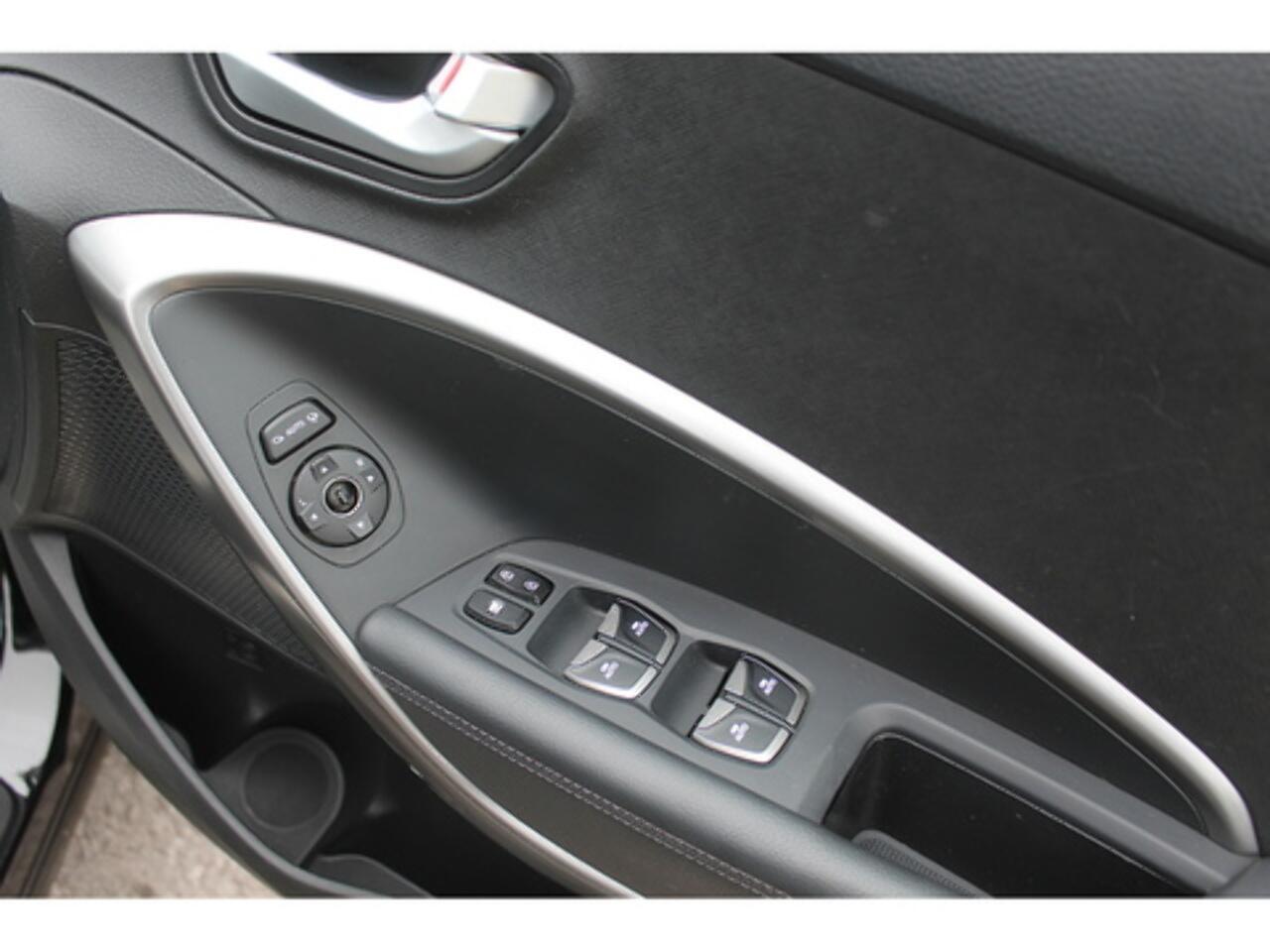 Hyundai Santa Fe view 27