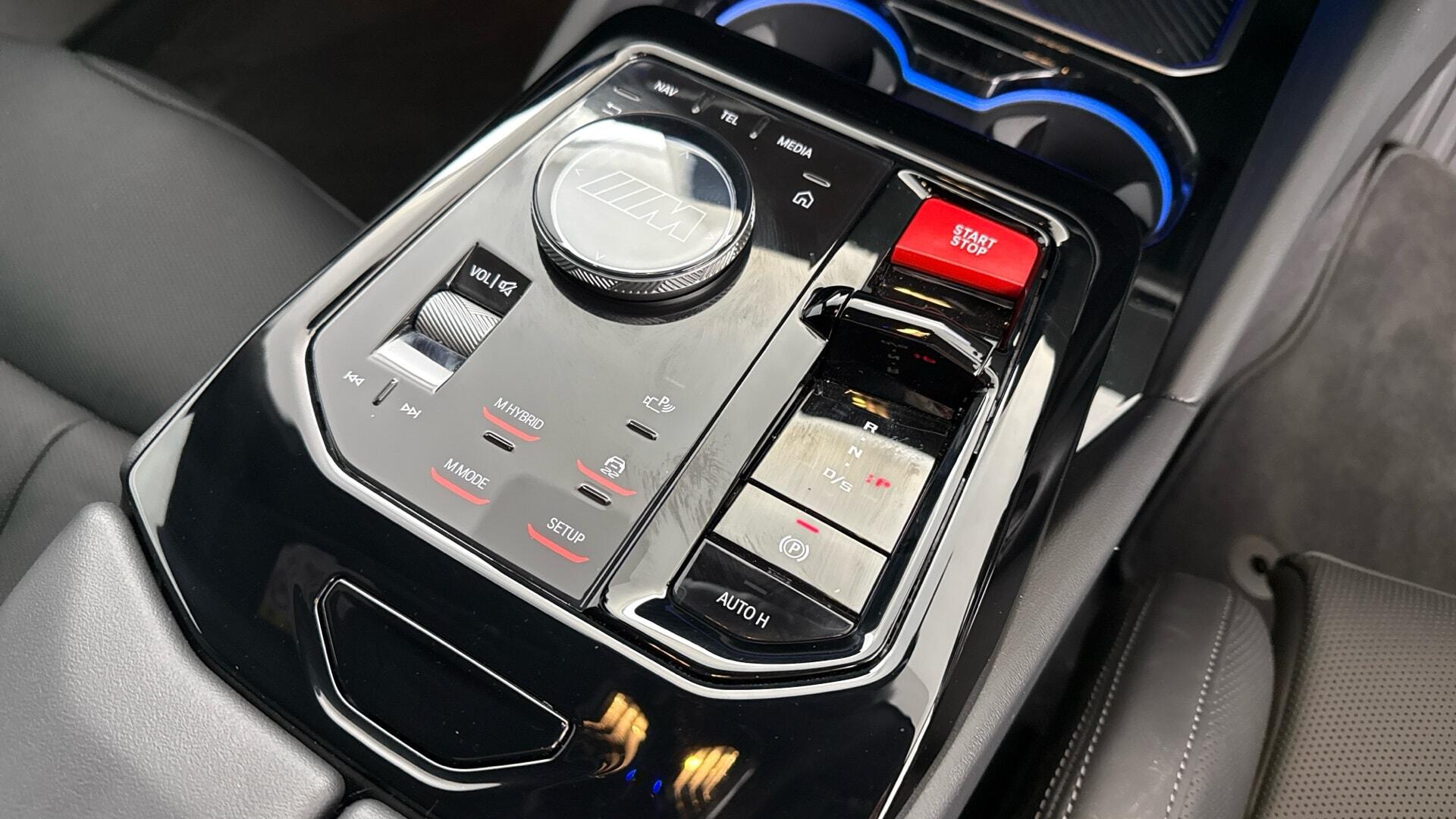 BMW M5 view 10