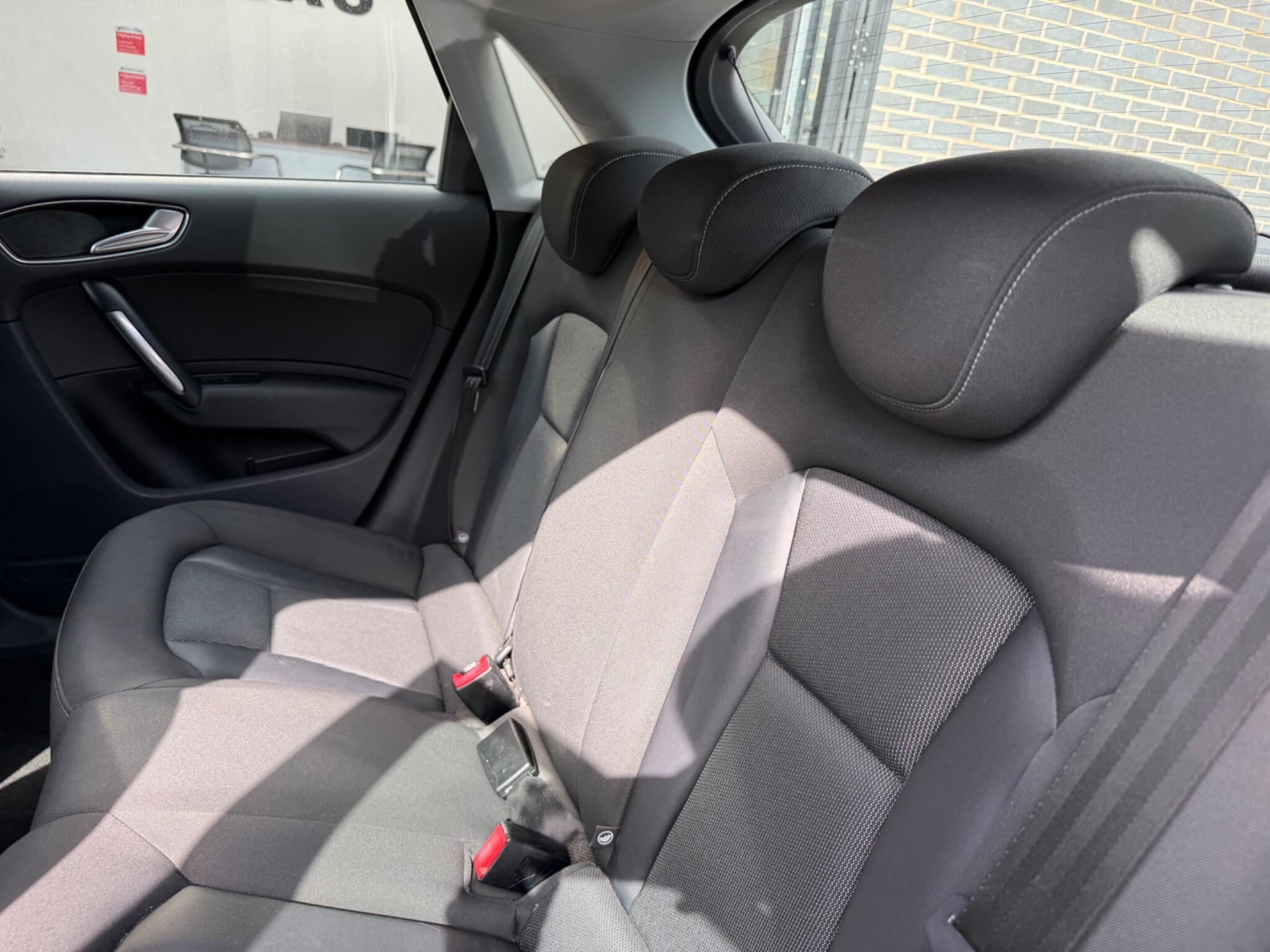 Audi A1 view 28