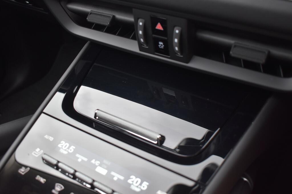 Porsche Cayenne view 96