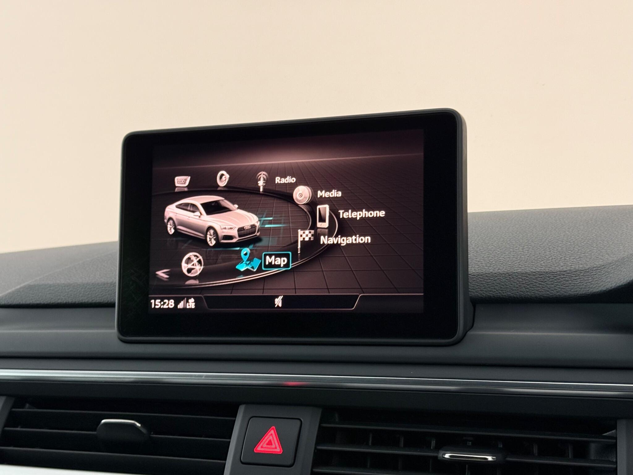 Audi A5 view 24