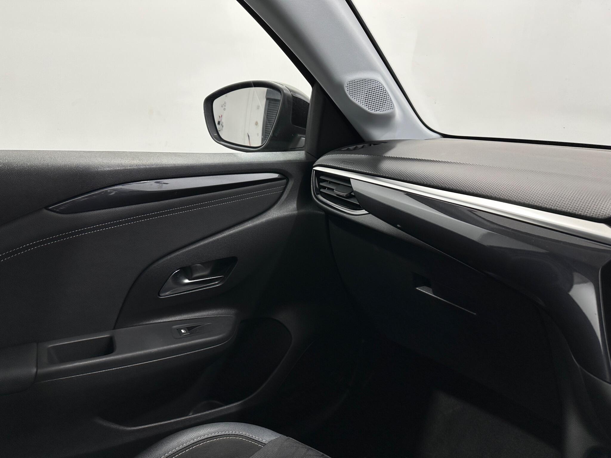 Vauxhall Corsa view 26