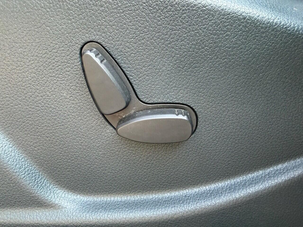 Ford C-Max view 18