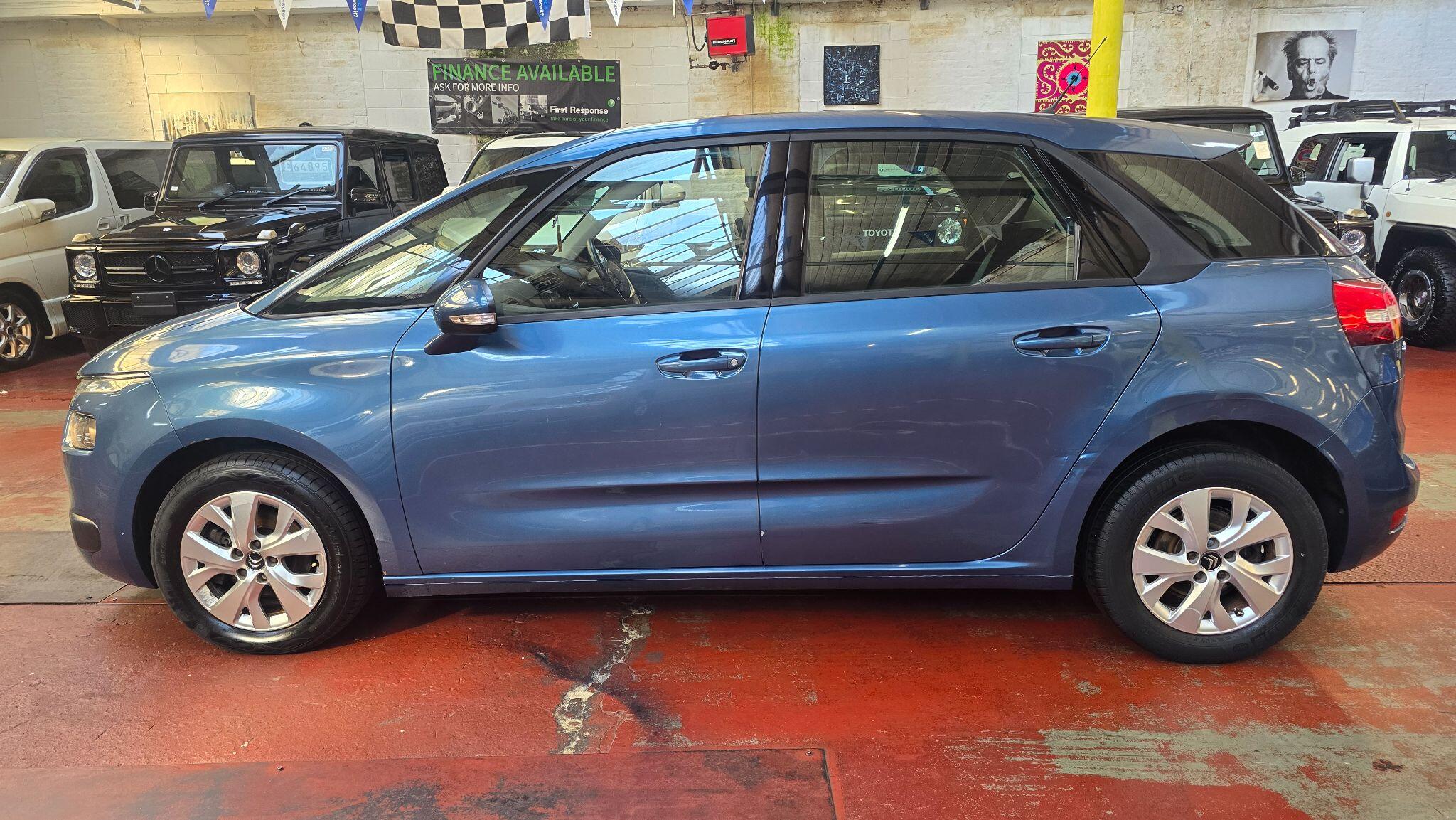 Citroen C4 Picasso view 18