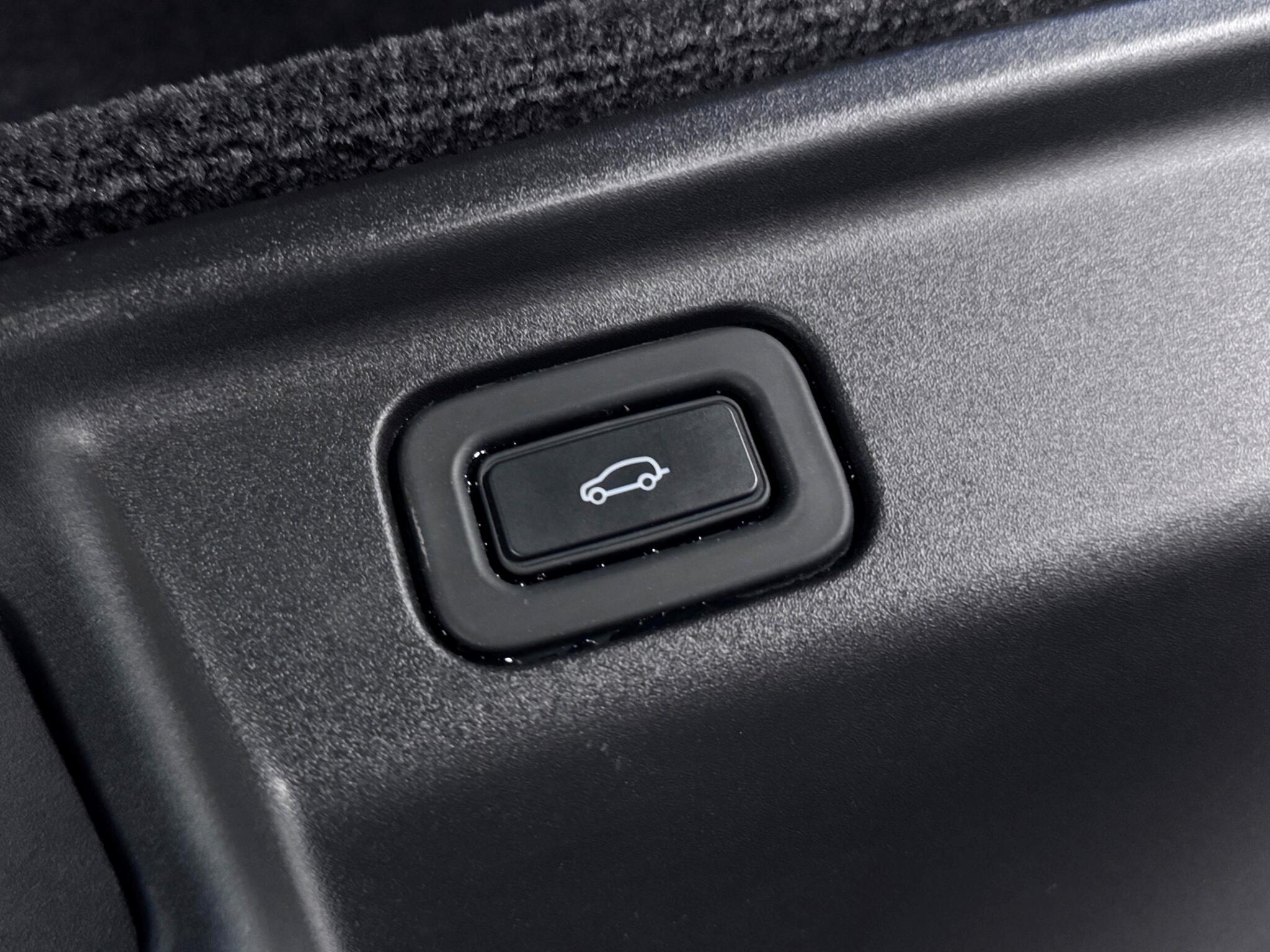 Land Rover Range Rover view 8