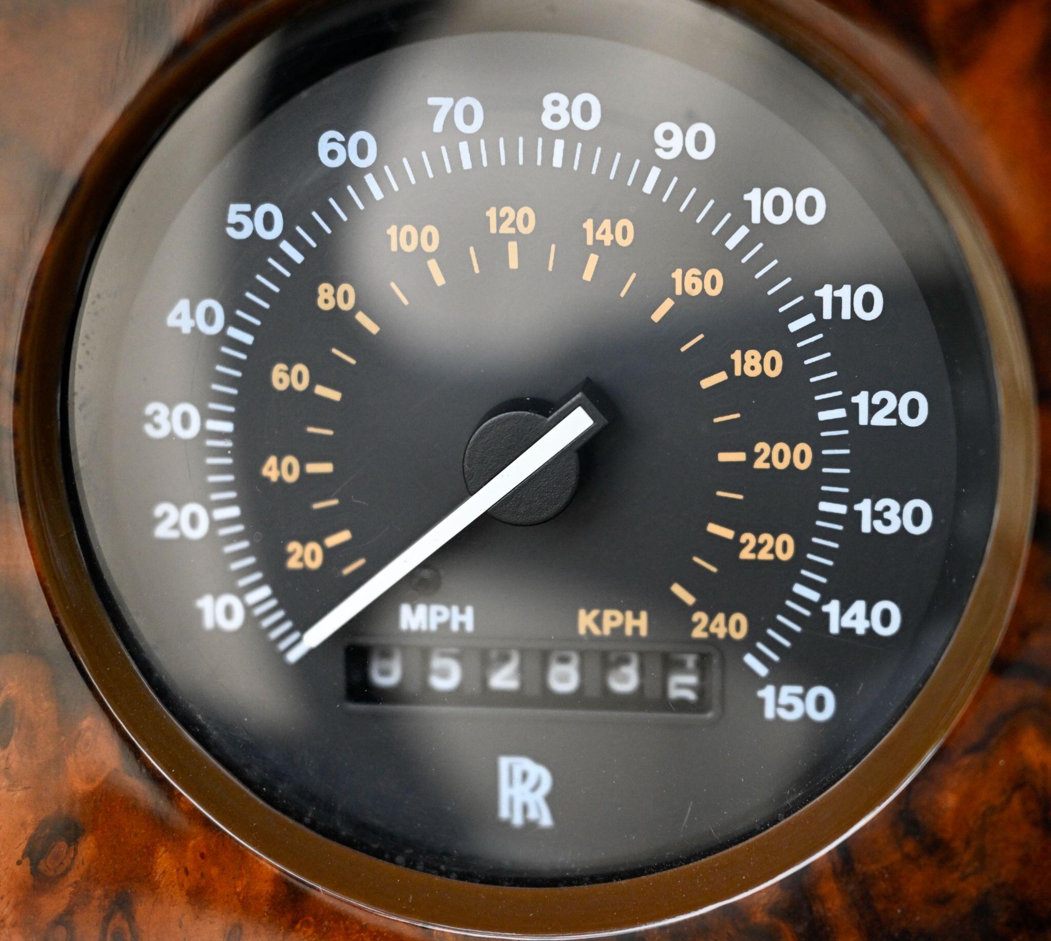 Rolls-Royce Corniche view 89
