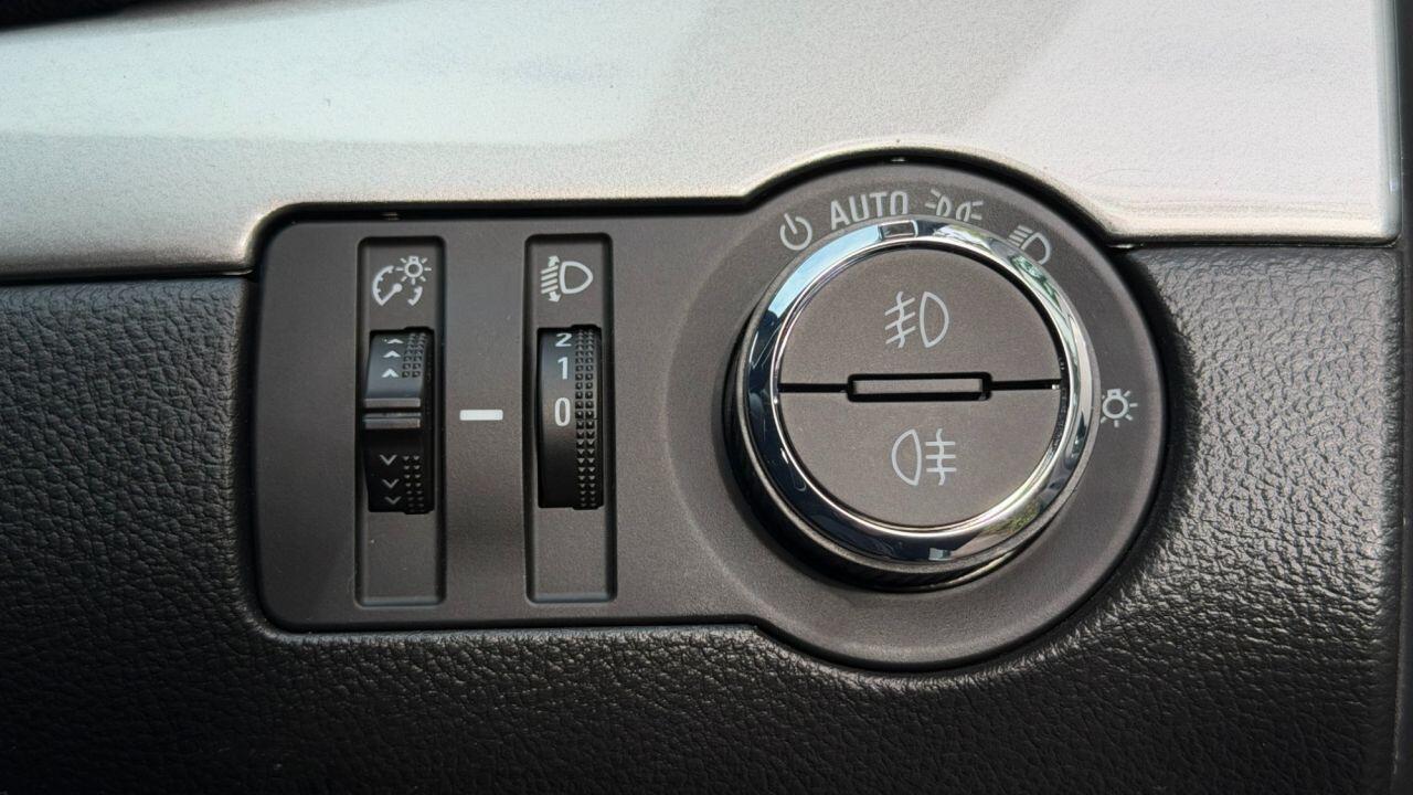 Vauxhall Mokka view 27