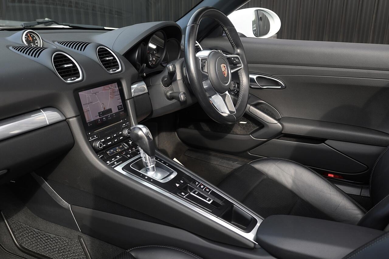 Porsche 718 Boxster view 4
