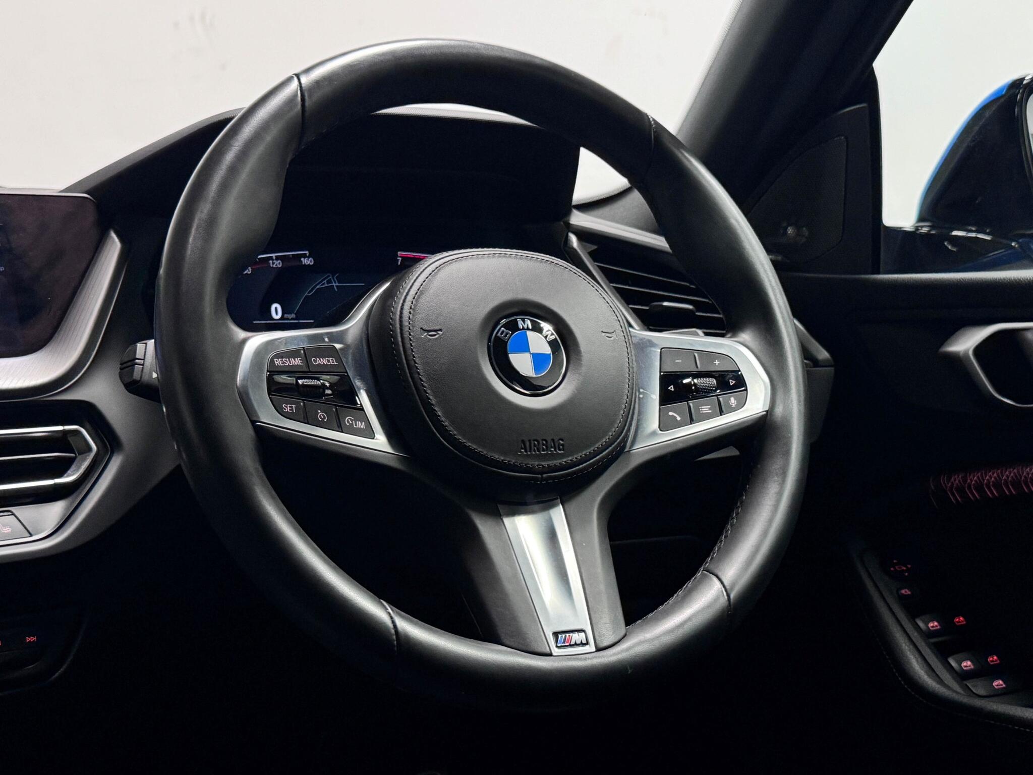 BMW 2 Series view 28