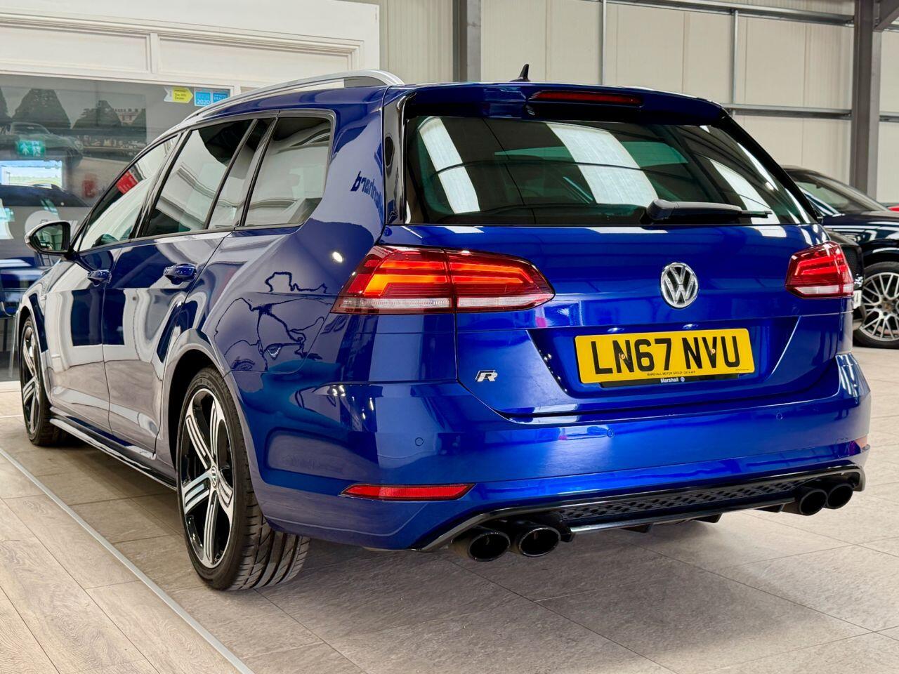 Volkswagen Golf view 17