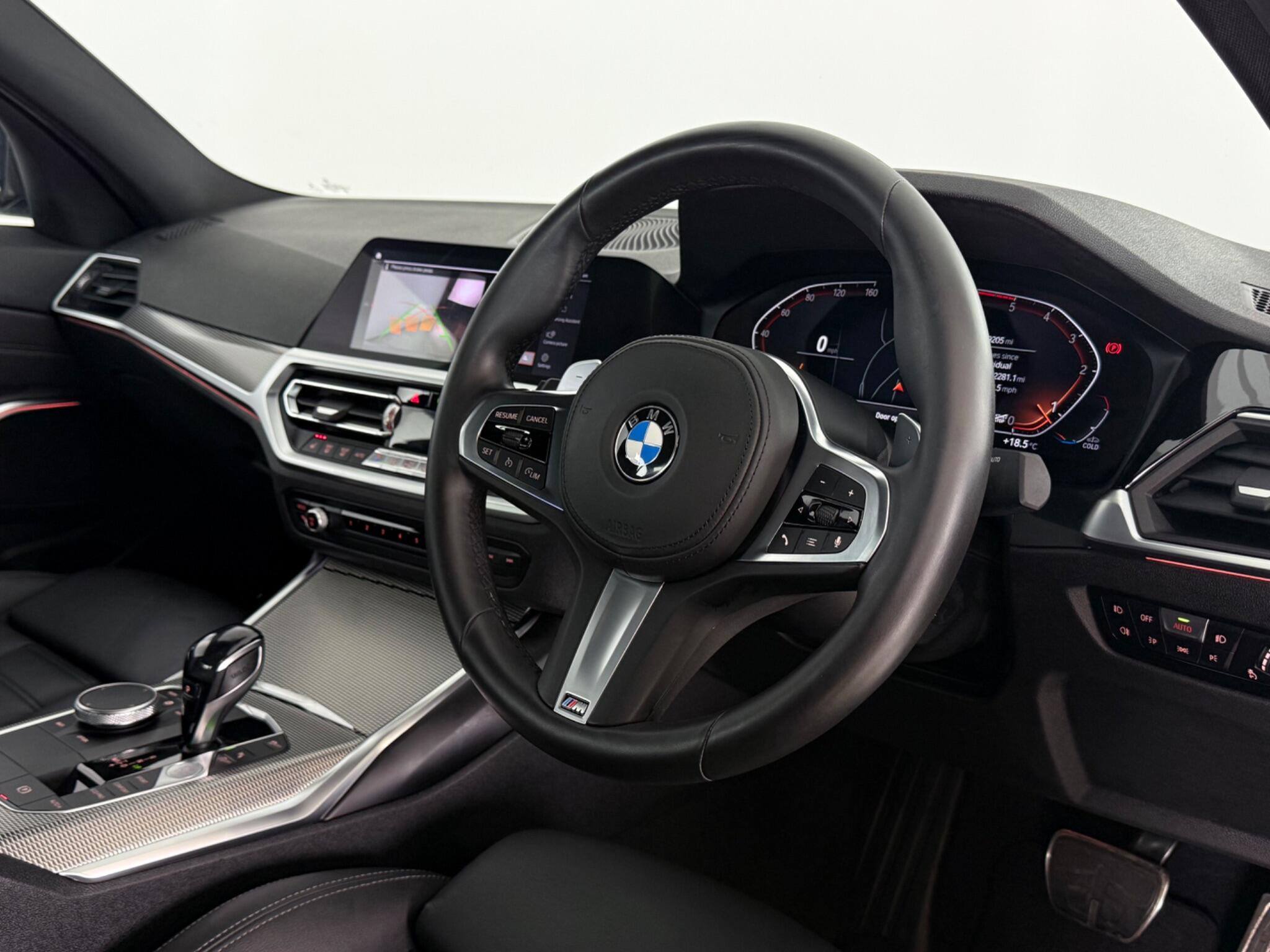 BMW 3 Series view 3