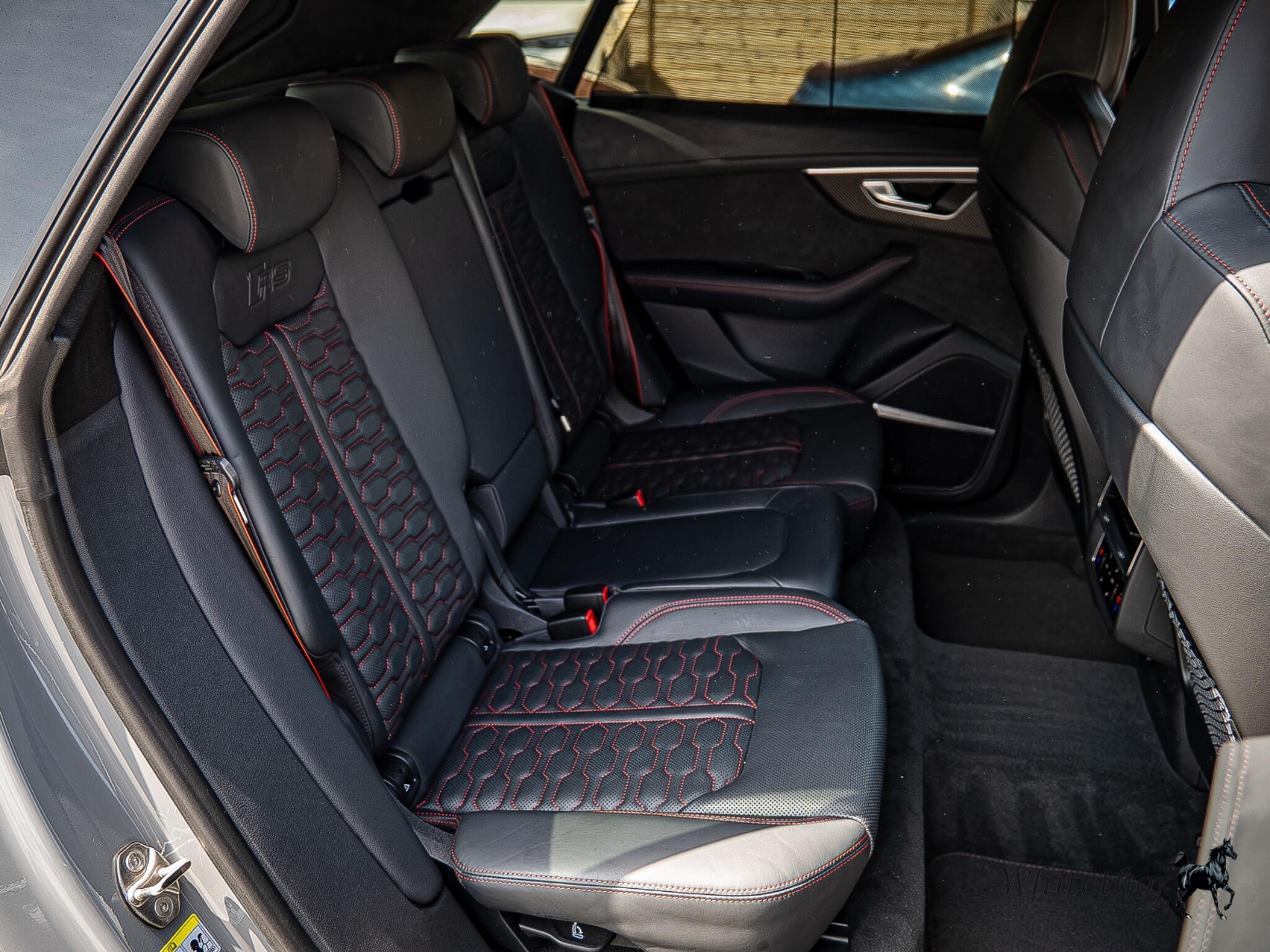 Audi RS Q8 view 11