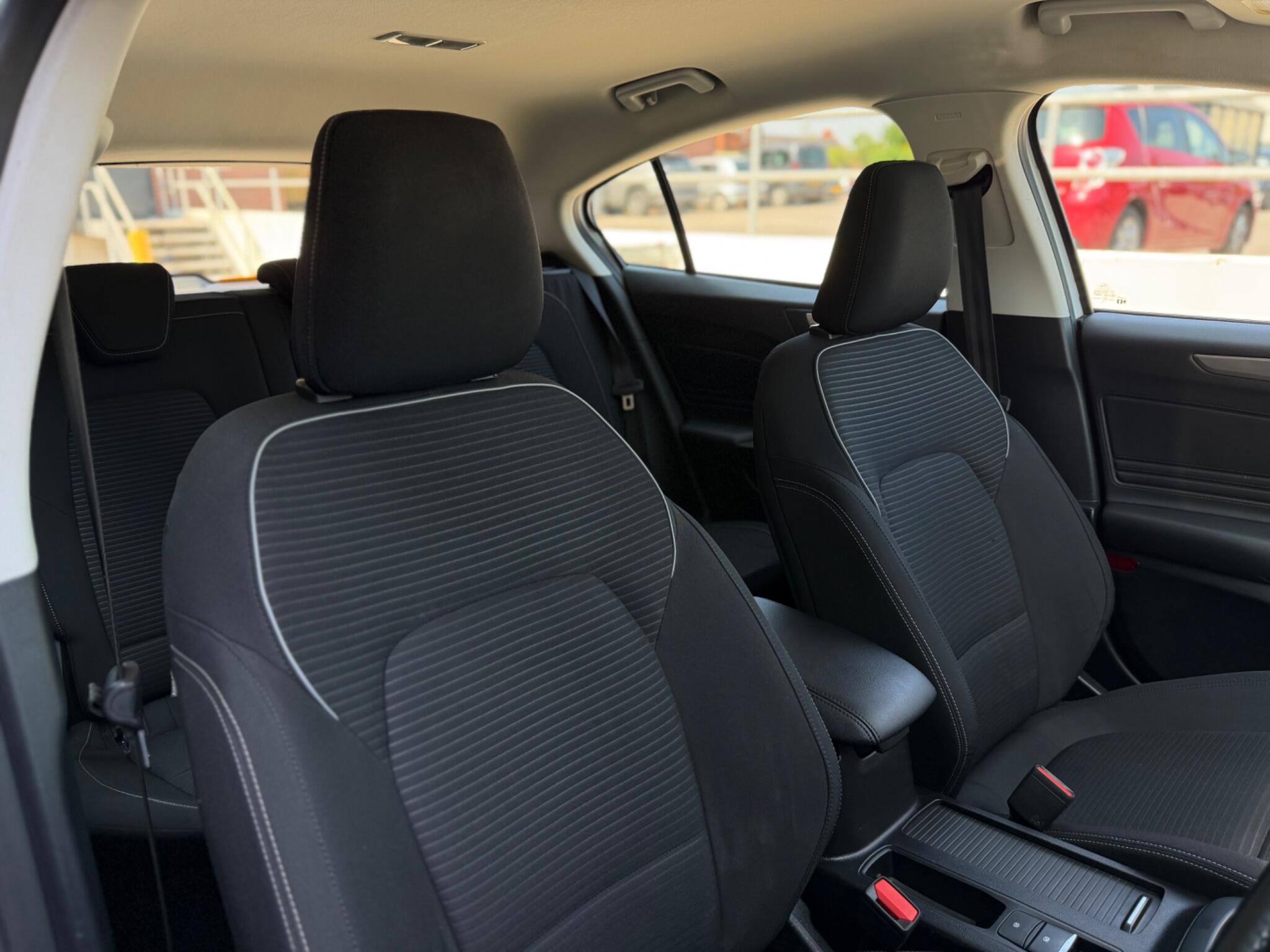 Ford Focus view 18