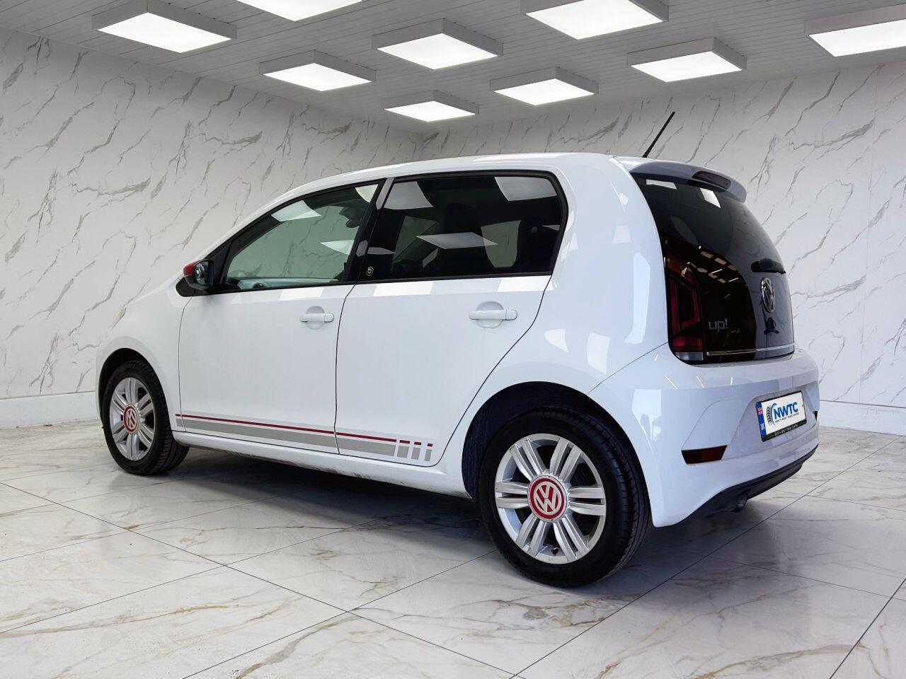 Volkswagen Up! view 8